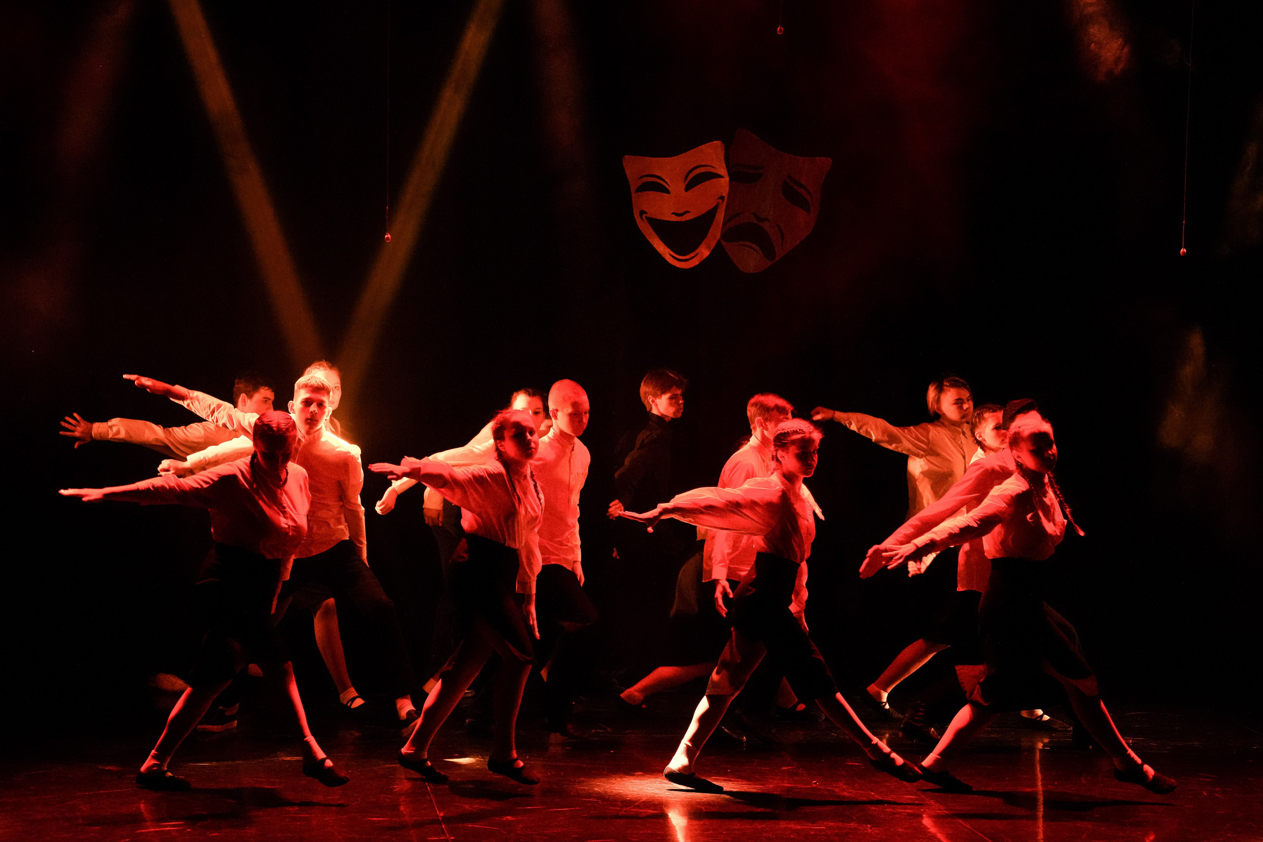 Концерт студии «Маска» Театра Ростова Великого. Репортажный фотограф Сергей Сажин г. Ярославль