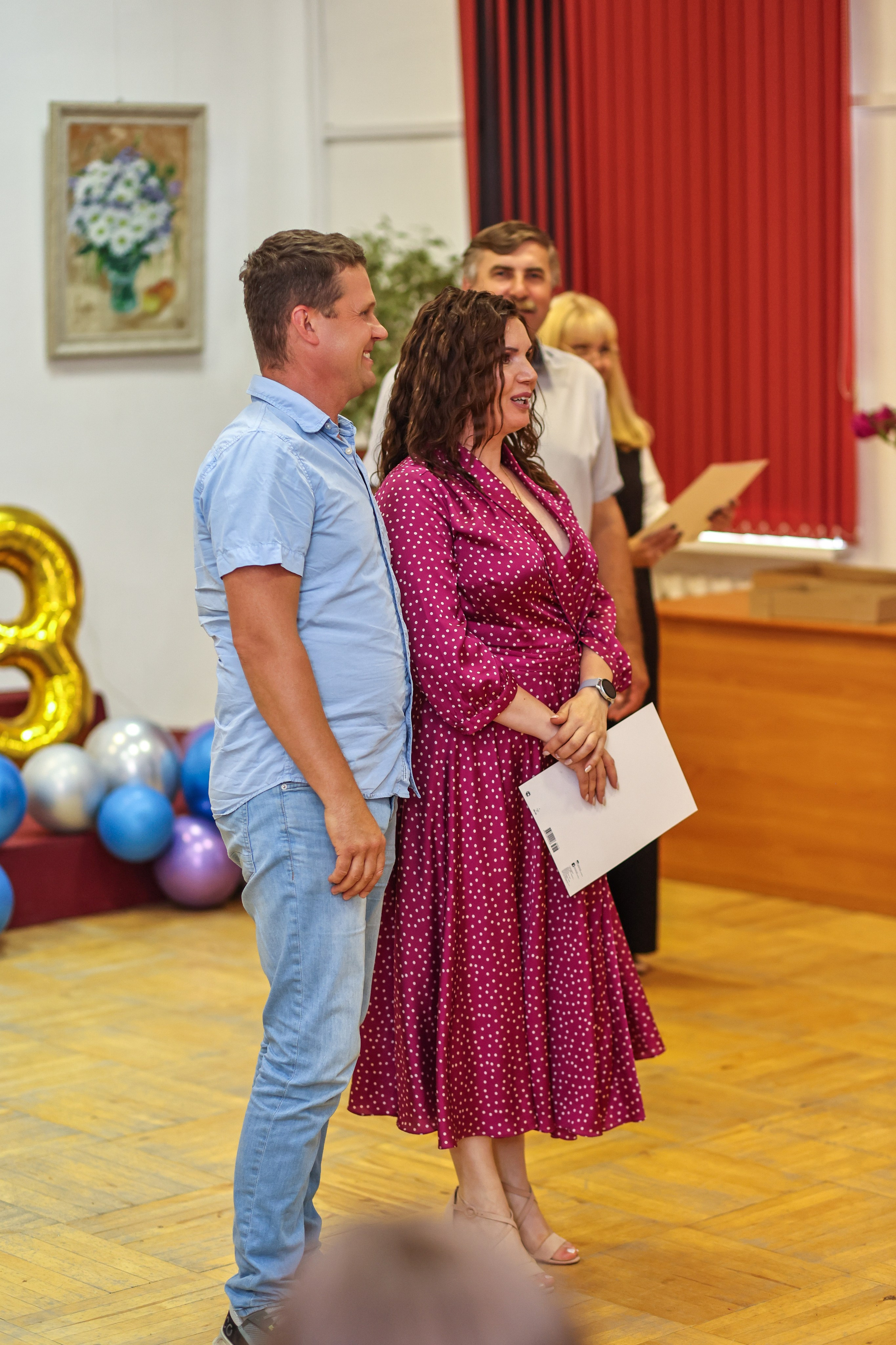 Вручение аттестатов. Школа № 7, выпускники 11 класса 2023 г. Студия выпускных альбомов Остров