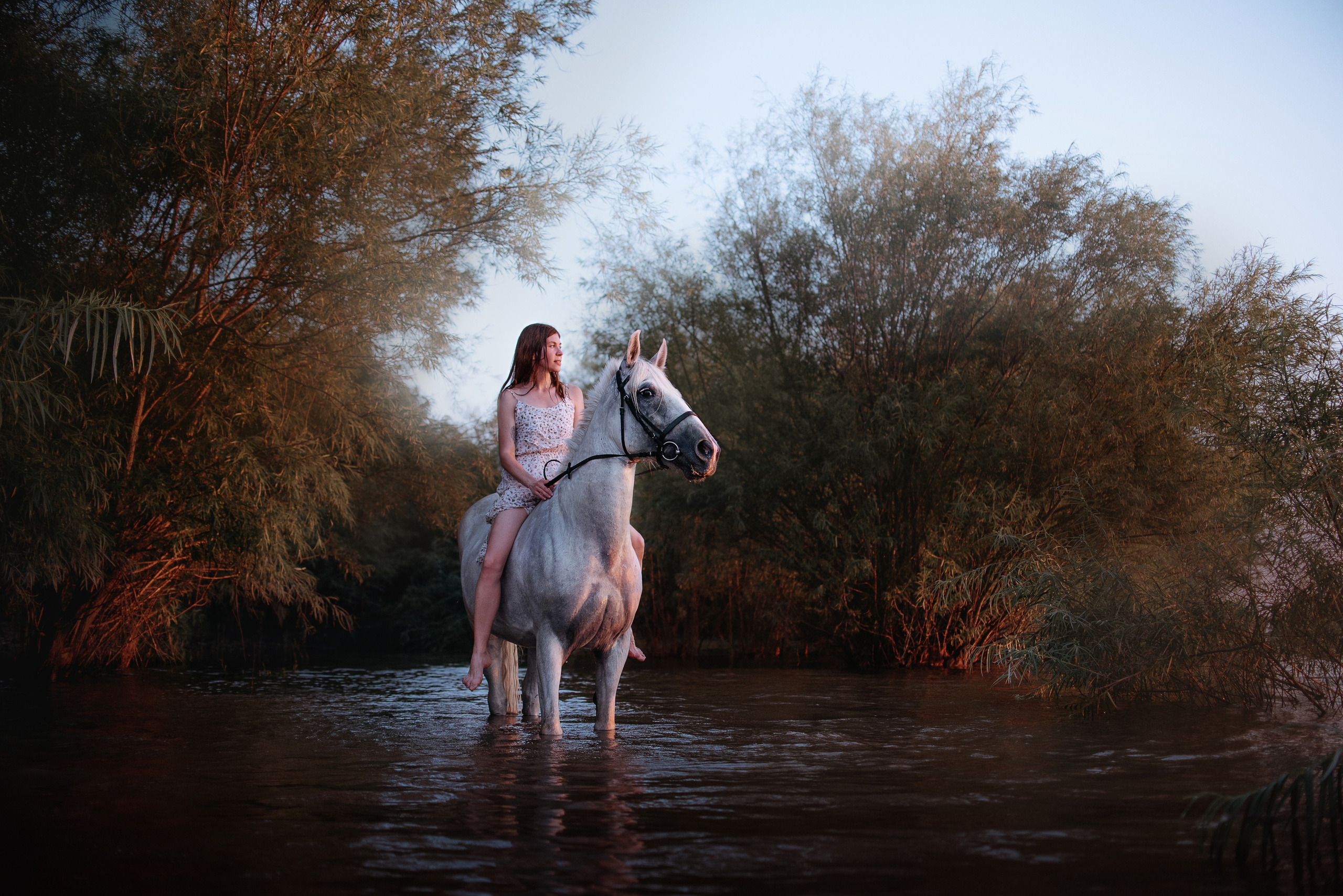 Конное: Лера и Злата на берегу. Портфолио