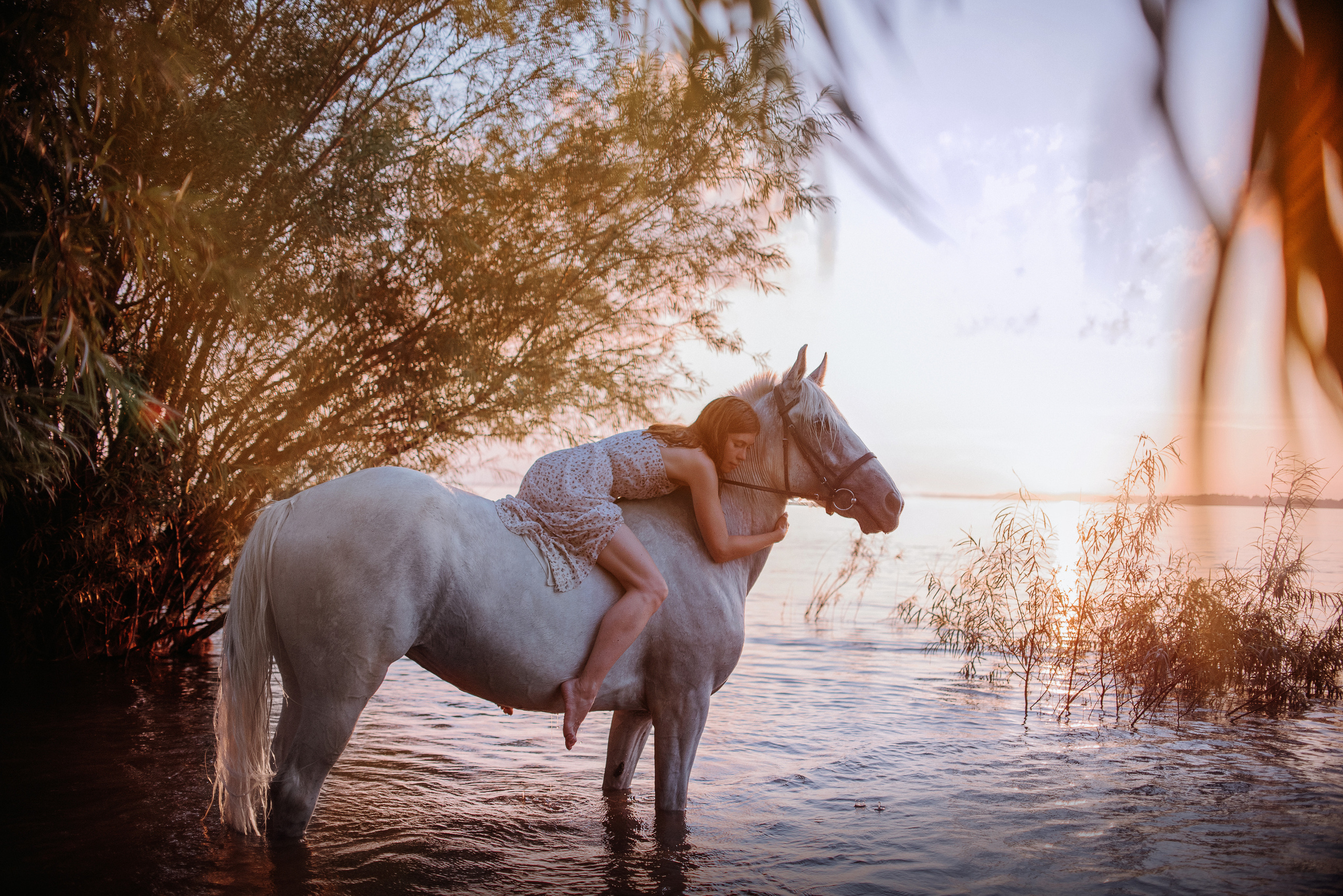 Конное: Лера и Злата на берегу. Портфолио