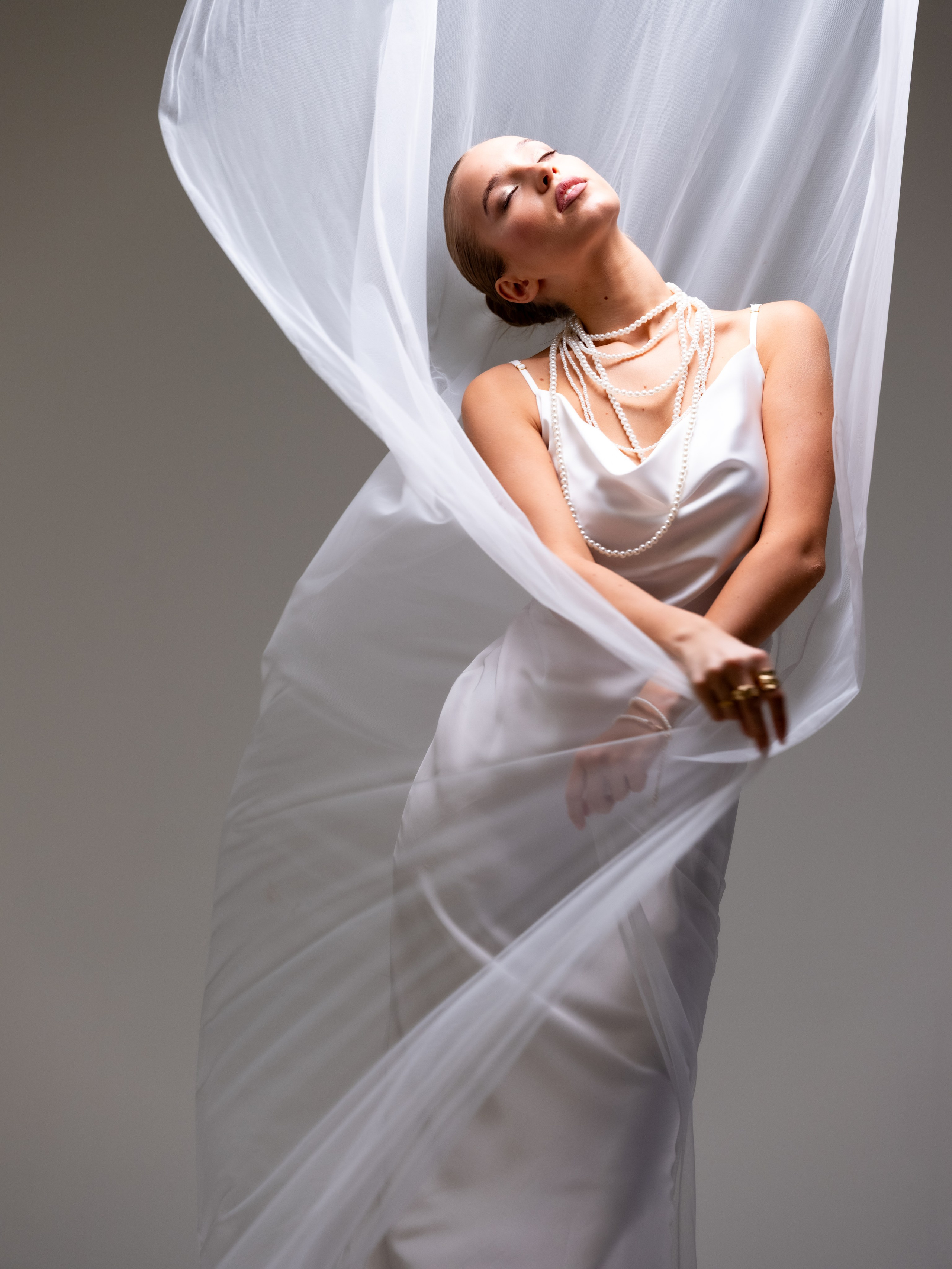 Алина. Фотограф в Москве и Праге: индивидуальные портреты, парные фотосессии