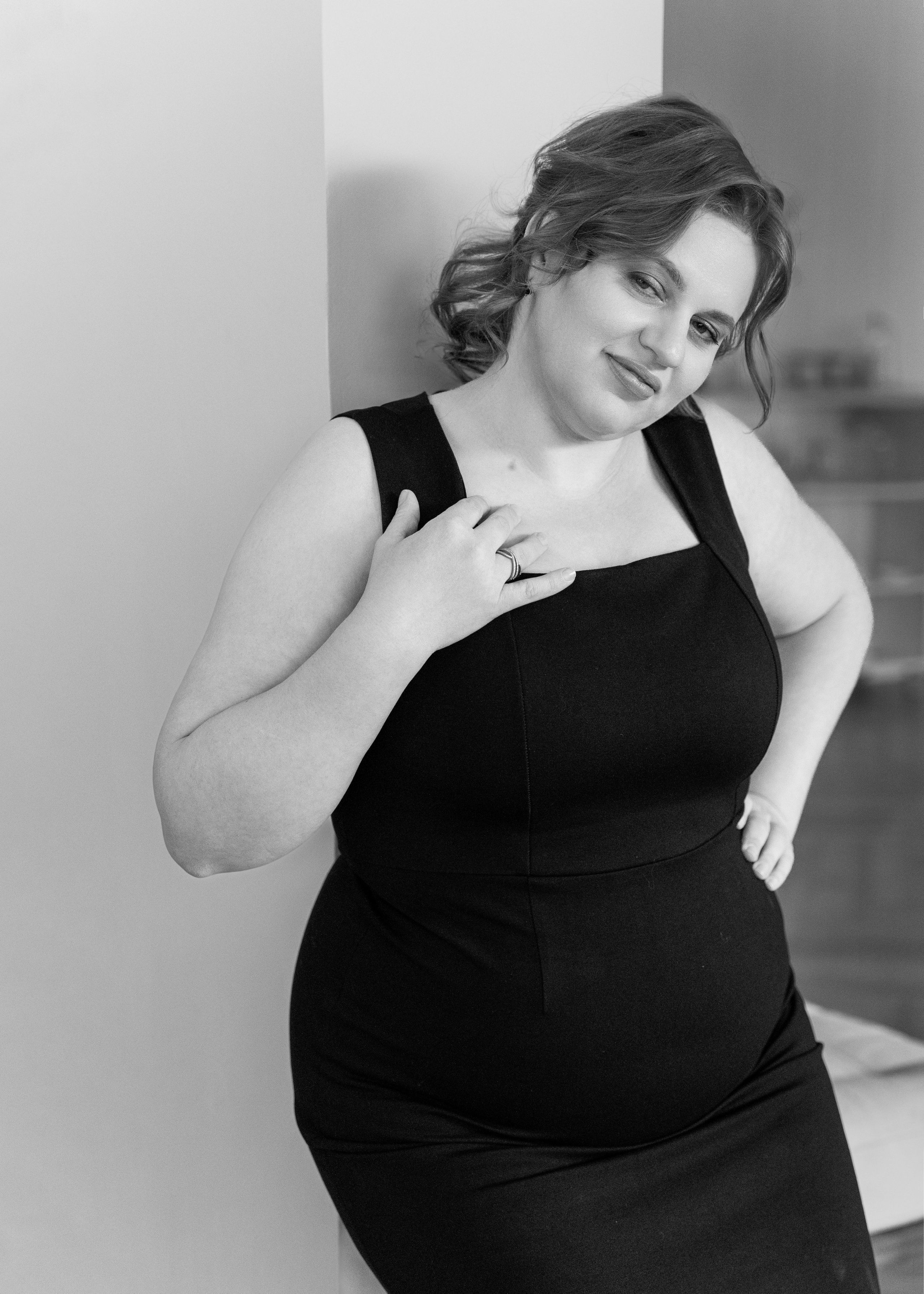 Портретная съемка в студии для женщины плюс сайз. Женский фотограф в Красноярске