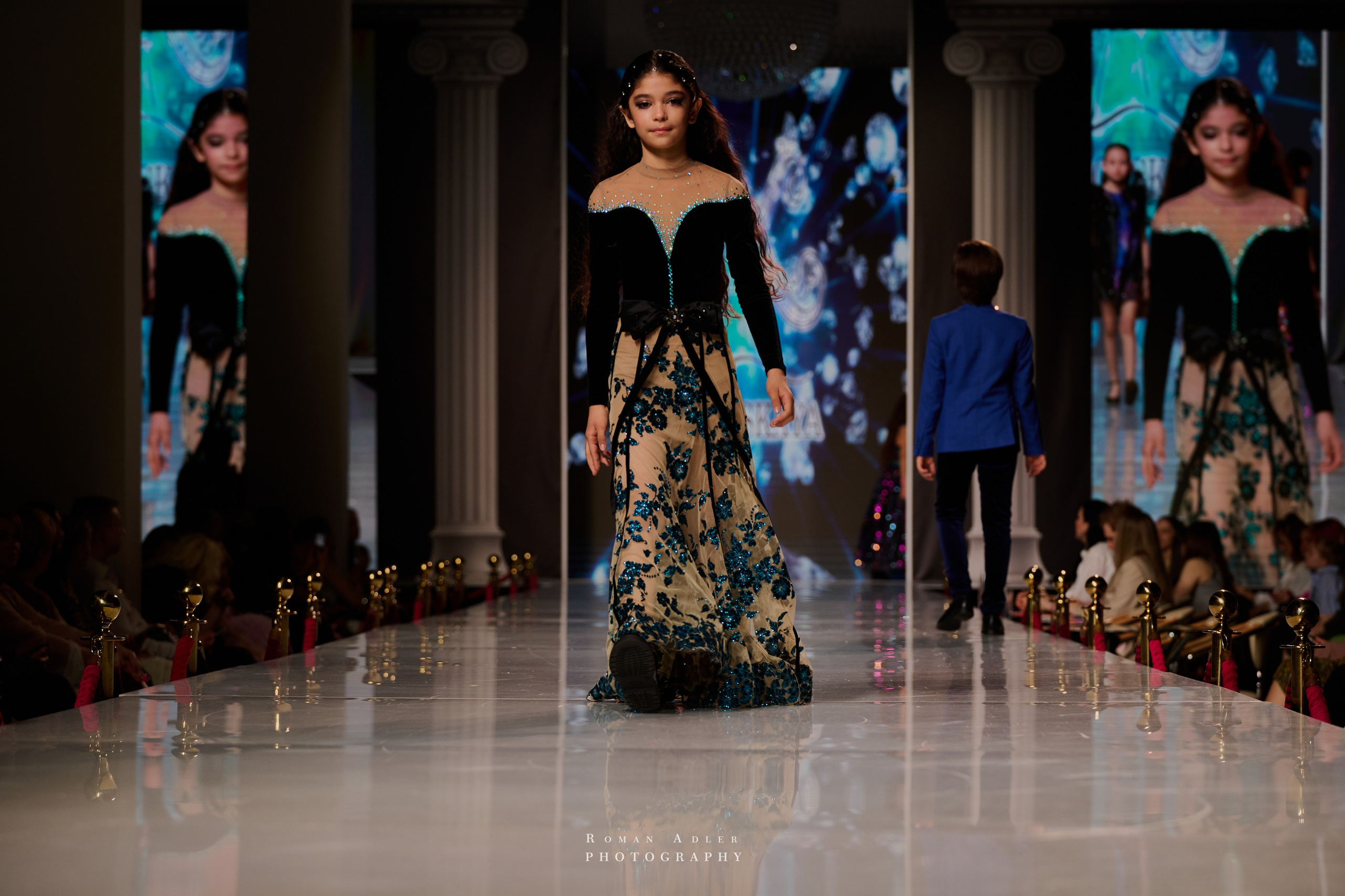 ESTET FASHION WEEK ВЕСНА — 2025. Фотограф Роман Адлер