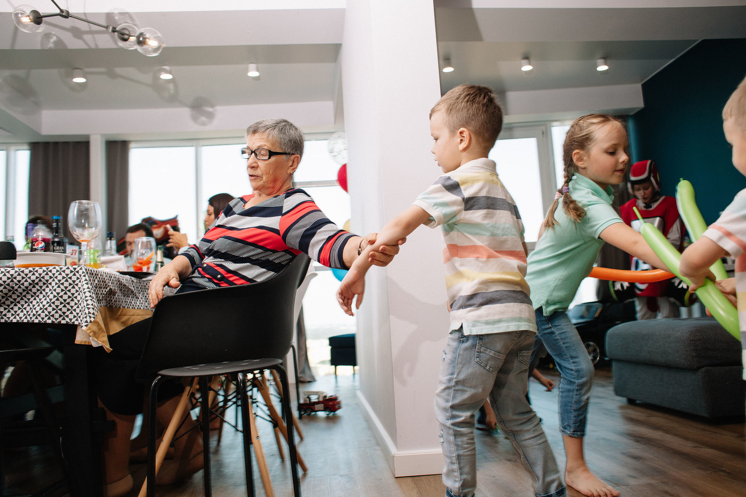 Родители организовали детский праздник в домашних условиях. Семейный и свадебный фотограф в Майкопе Михаил Мартиросян