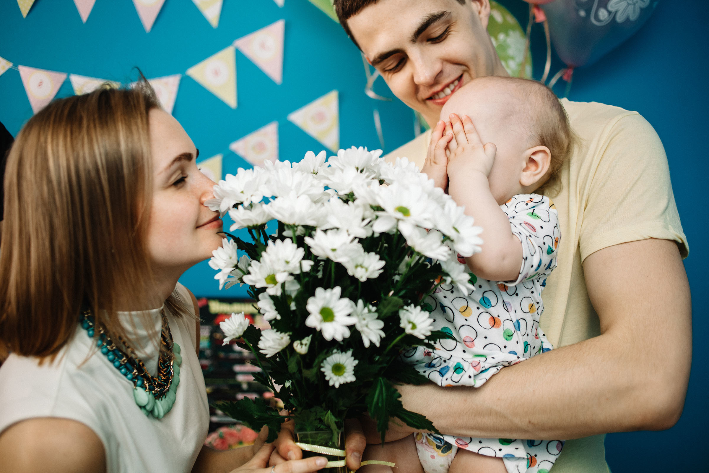 Стоимость услуг фотографа для репортажной фотосъёмки детских празднико. Семейный и свадебный фотограф в Майкопе Михаил Мартиросян