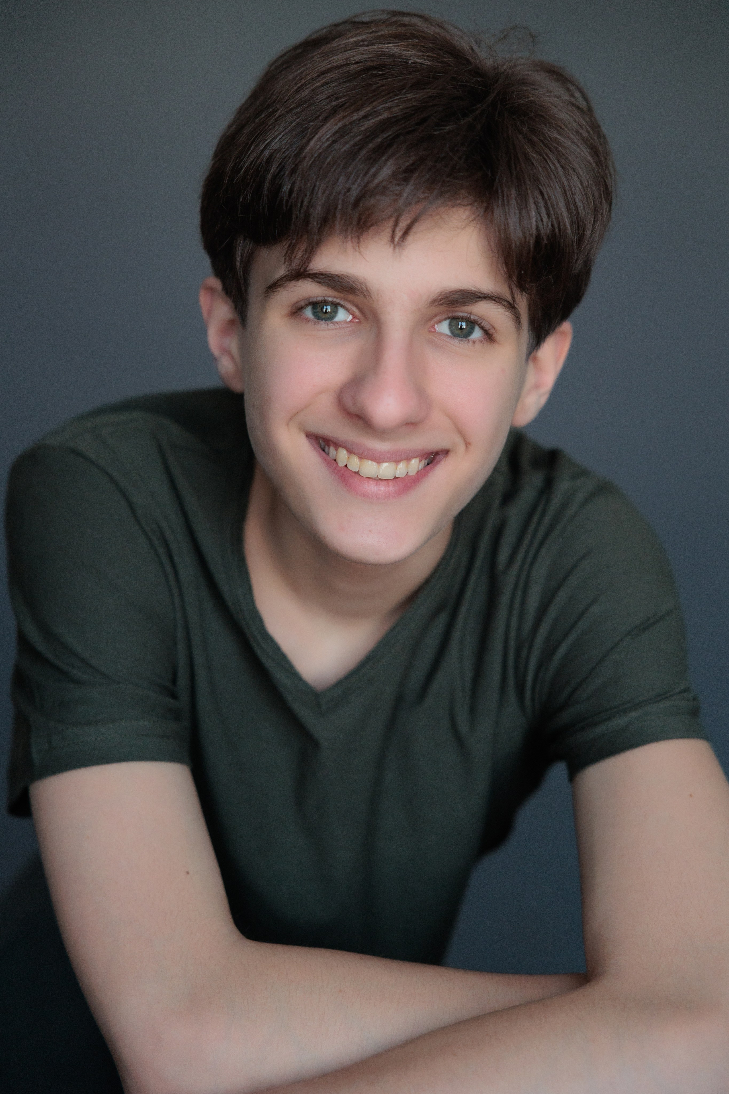 АРТЁМ. Я фотограф из Москвы к Вашим услугам