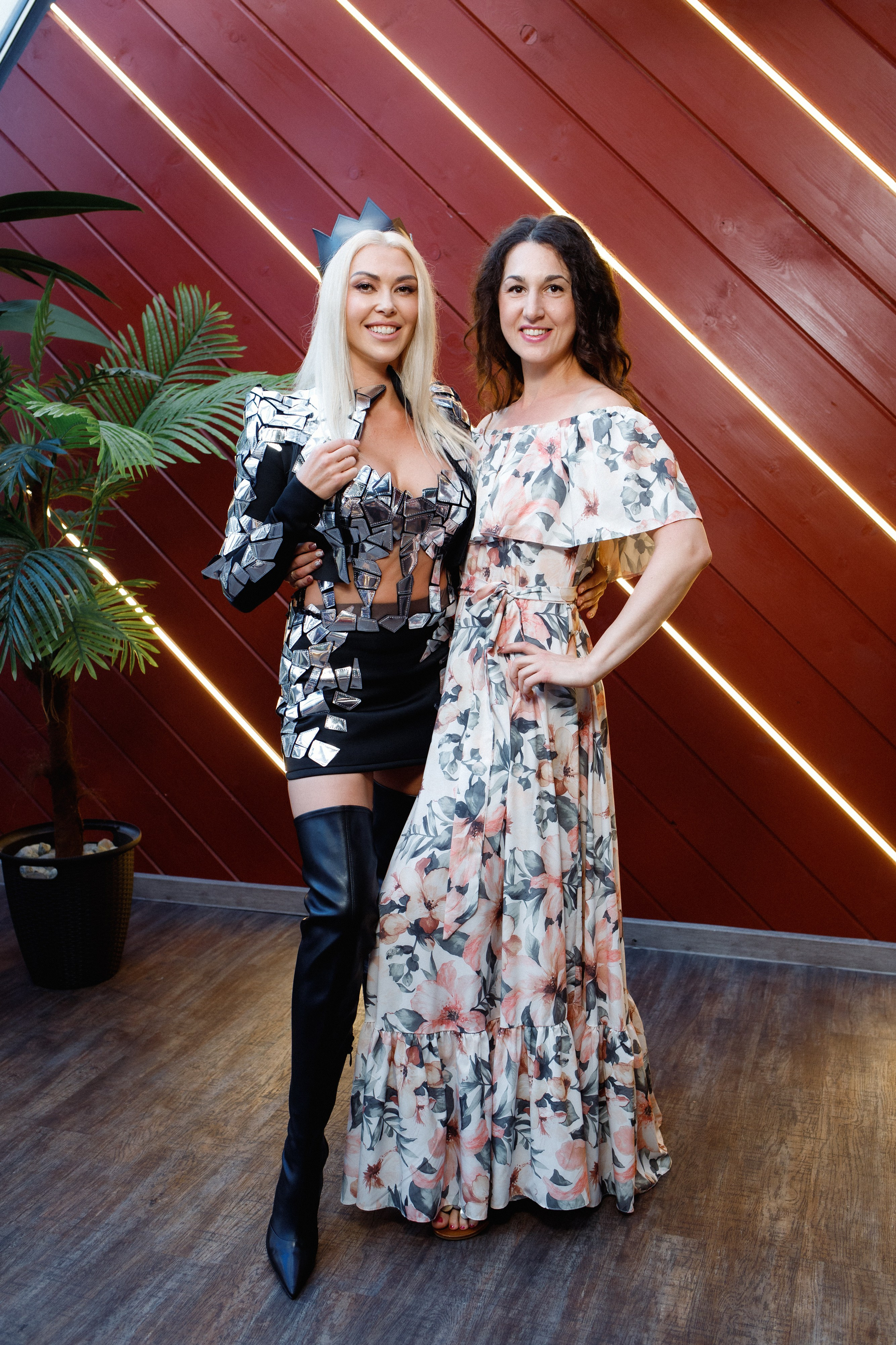 QUEEN KHV [12 ЛЕТ]. СВОИ. ФОТООТЧЕТЫ-СОБЫТИЯ-МЕСТА