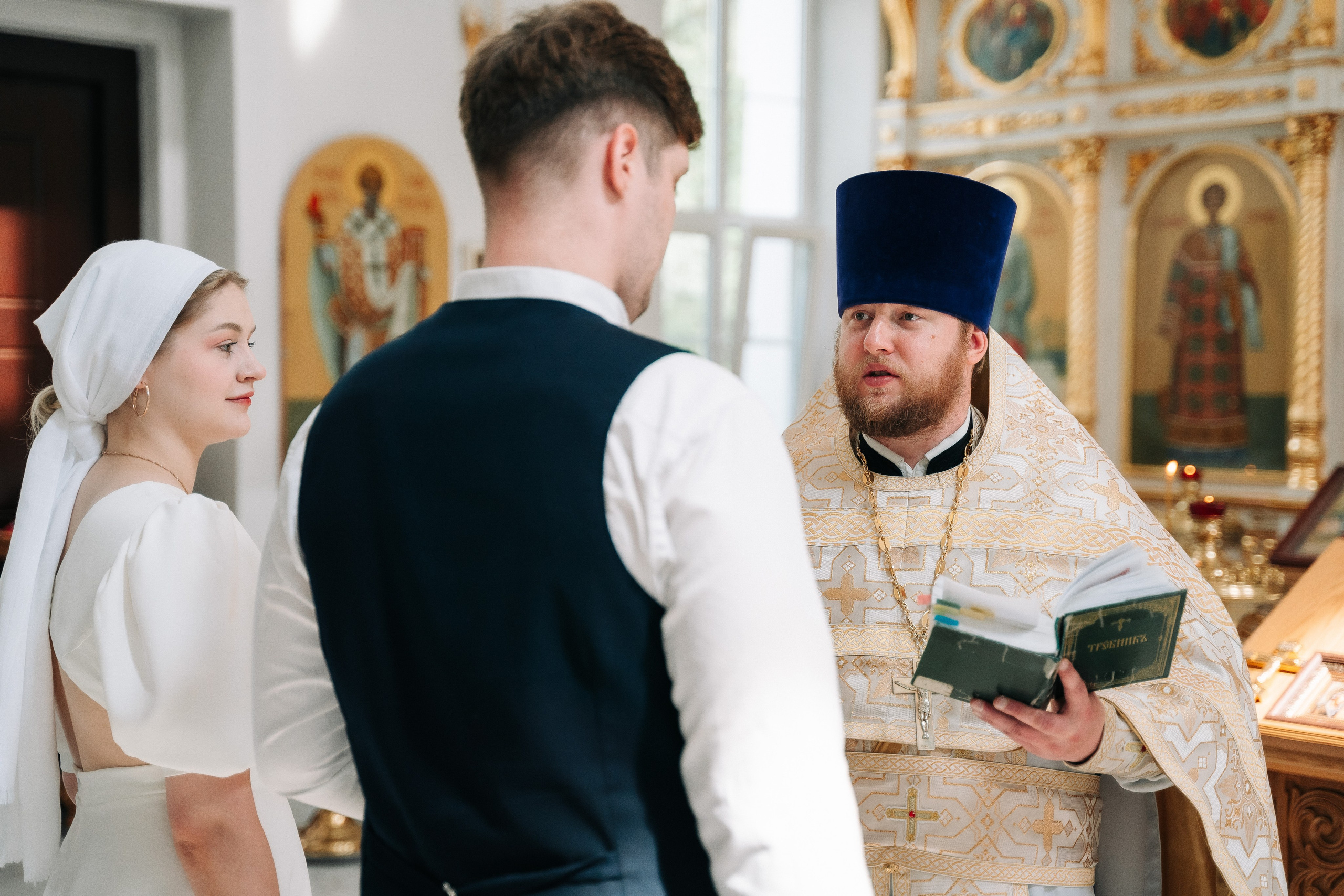 Венчание в Церкови Ермогена Патриарха Всероссийского в Южном Тушино. Свадебный и семейный фотограф в Москве и МО Геннадий Туманцев