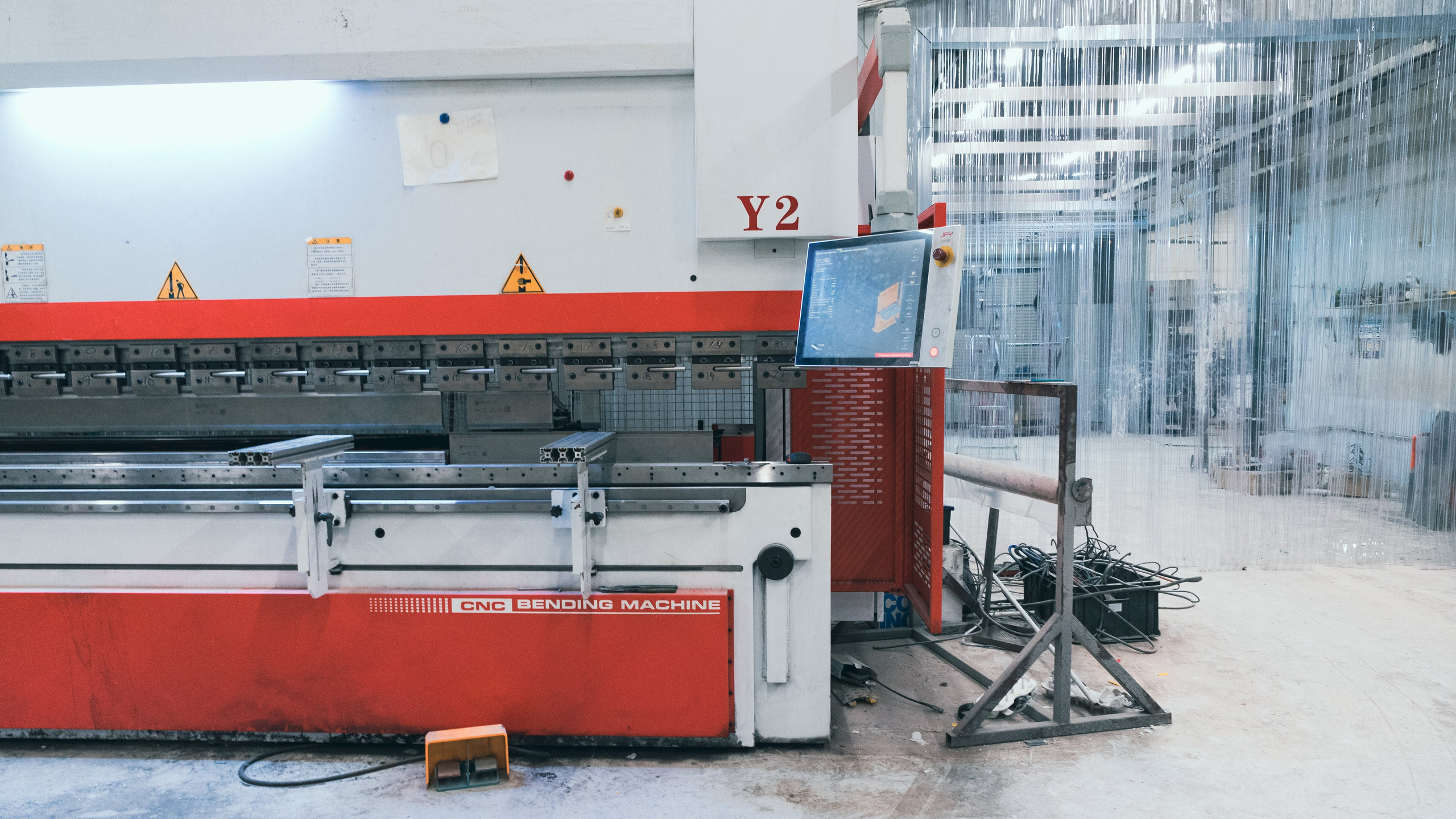 Рабочие цеха компании ПВК. Коммерческий Фотограф Виктор Фоменых