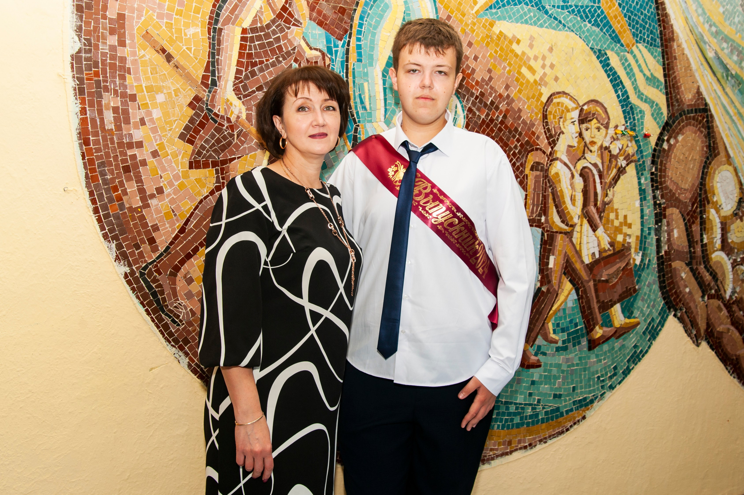 Последний Звонок МАОУ СОШ № 17 им. Эдуарда Есаяна — Архипо-Осиповка. Свадебный и семейный фотограф Денис Лукьянов в Краснодаре, Краснодарском крае и Республике Крым