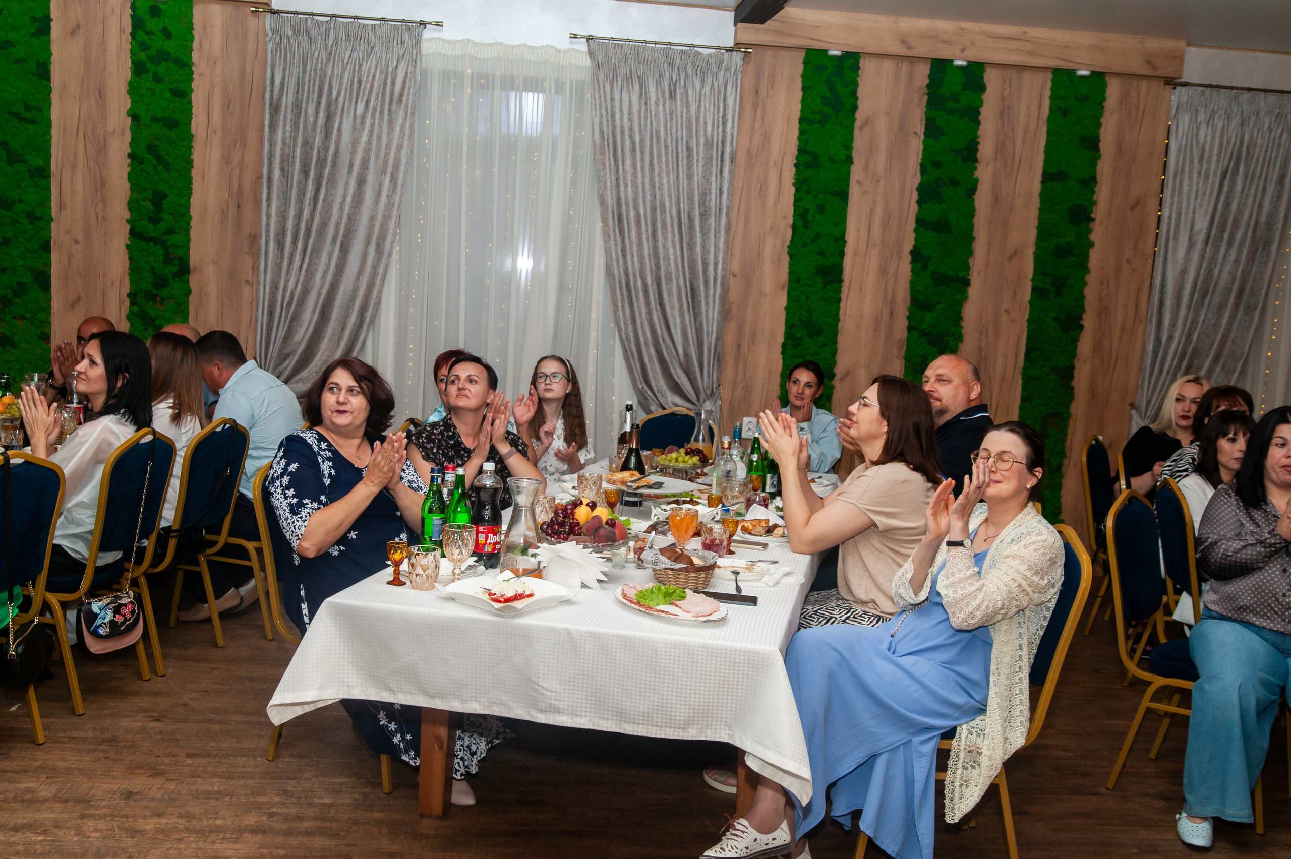 Выпускной МАОУ СОШ № 17 им. Эдуарда Есаяна. Свадебный и семейный фотограф Денис Лукьянов в Краснодаре, Краснодарском крае и Республике Крым