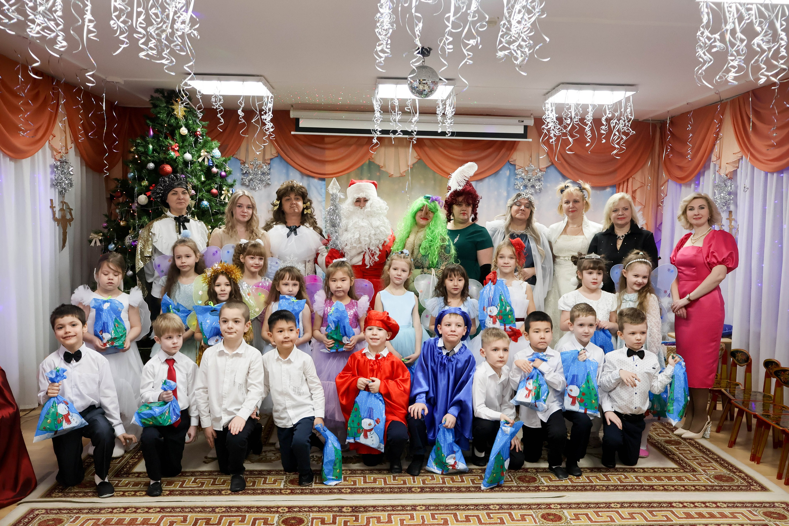 Новогодний утренник гр. «Малинка». Виктория Шишкова свадебный фотограф Москва и МО (Балашиха, Щелково)