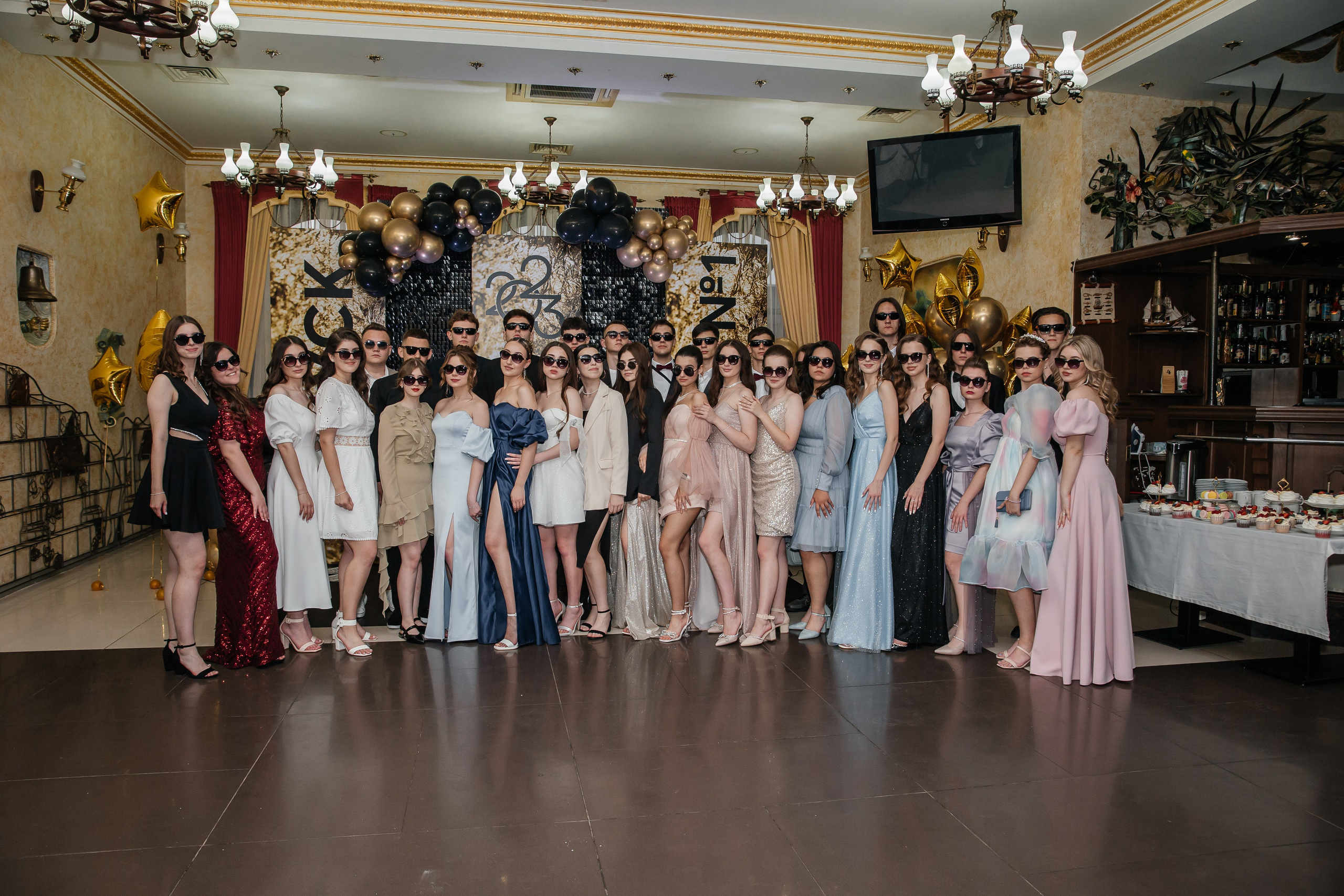 Выпускной 11 класс. Фотограф Любава Колесник. Выпускные альбомы в Крымском районе