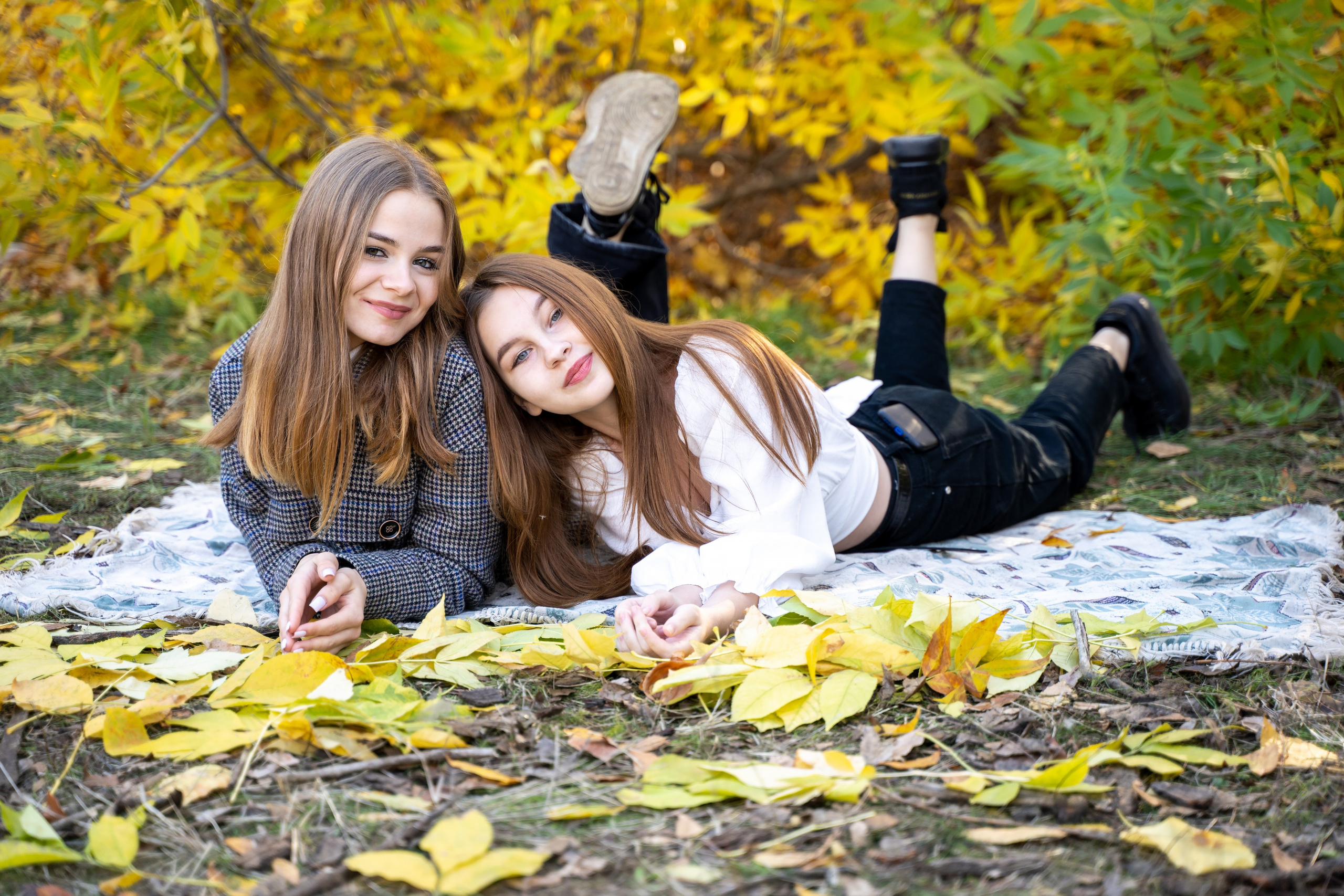 9 — 11 классы. Фотографы в г. Астрахань Сергей и Елена Бовтуновы