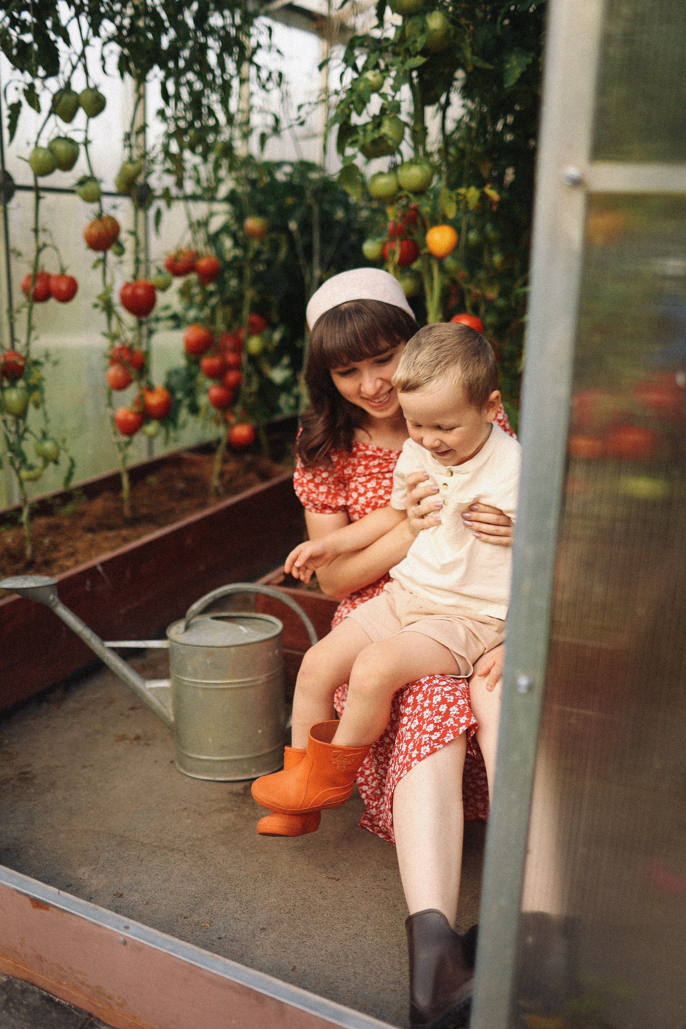 Помидорки Света и Мишенька. Фотограф Владимир Москва