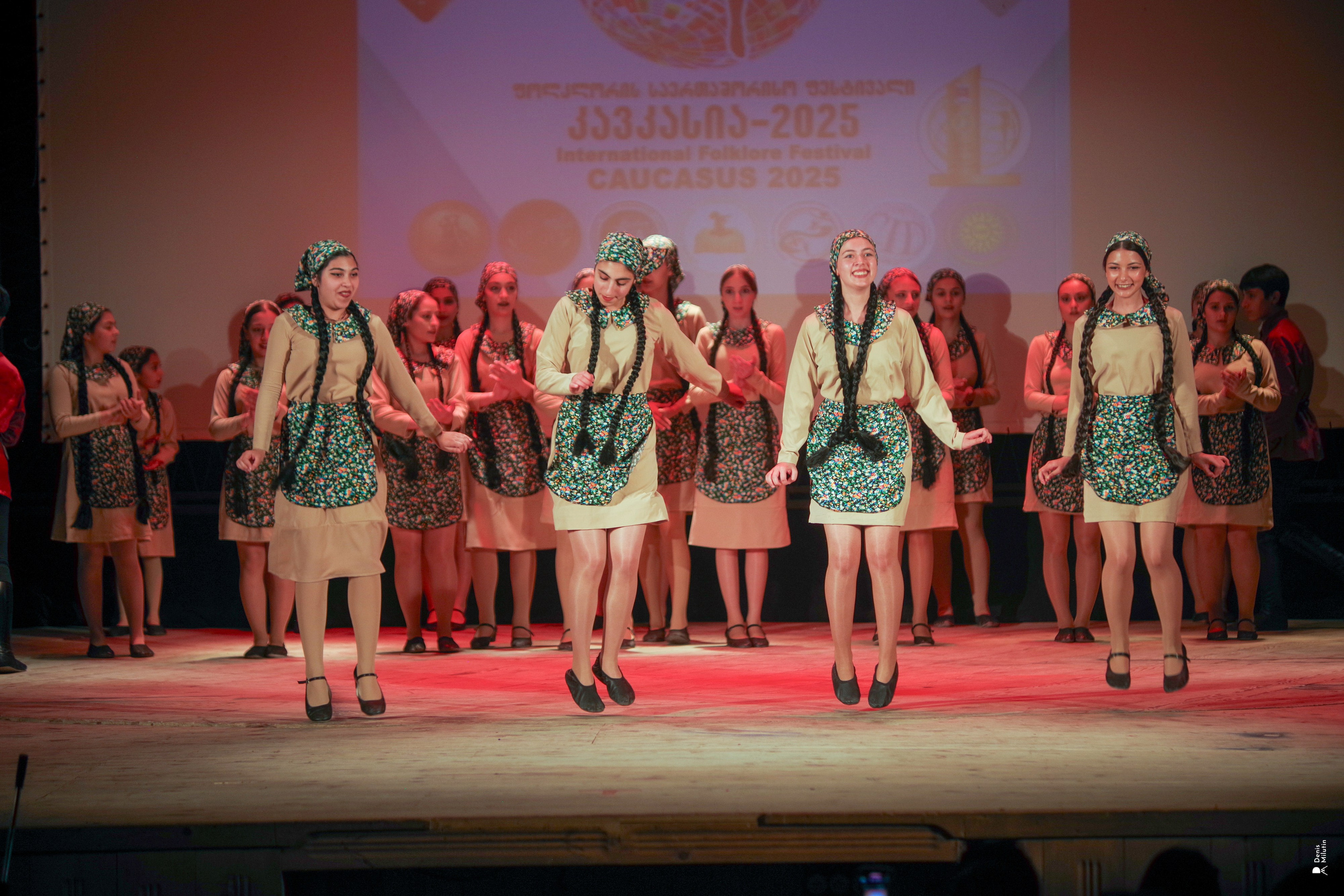 Танцы в прекрасном Они. Портретный фотограф Денис Милютин