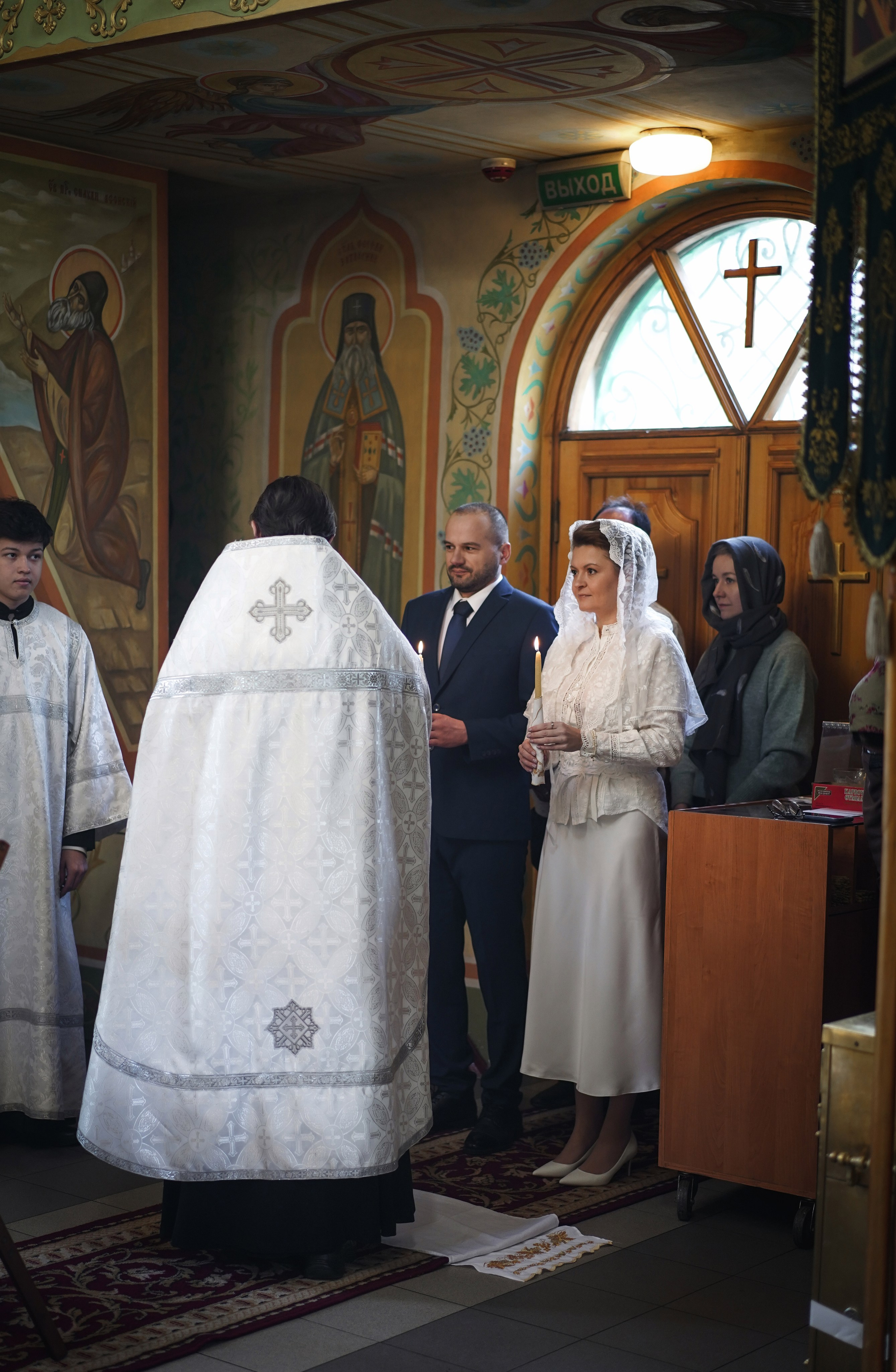 Венчание в Троицком храме. Свадебный фотограф в Ростове-на-Дону. Таинство Крещения и Венчания, семейные фотосессии. Алёна Чёботова