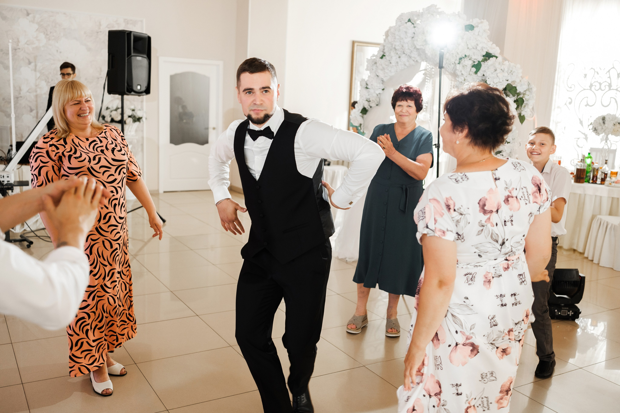 Максим и Ольга. Свадебный фотограф | репортаж | праздники | крещение