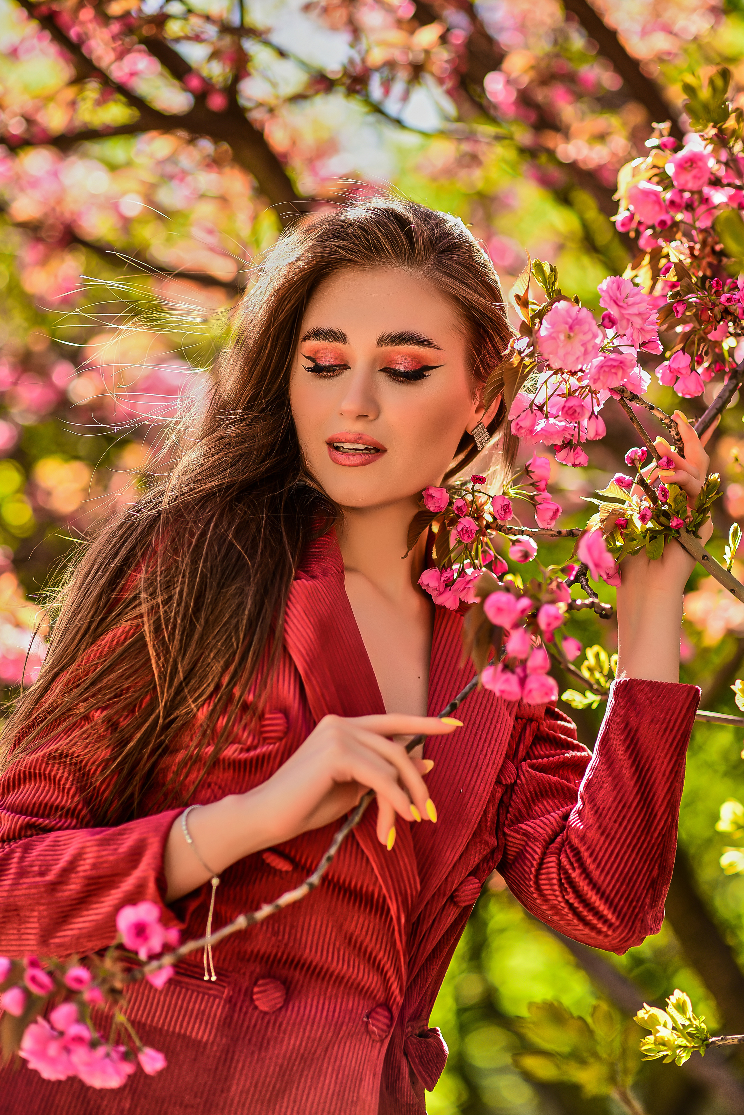 Весна. Съемка в цветении. Семейный и свадебный фотограф в Донецке Донская Анастасия