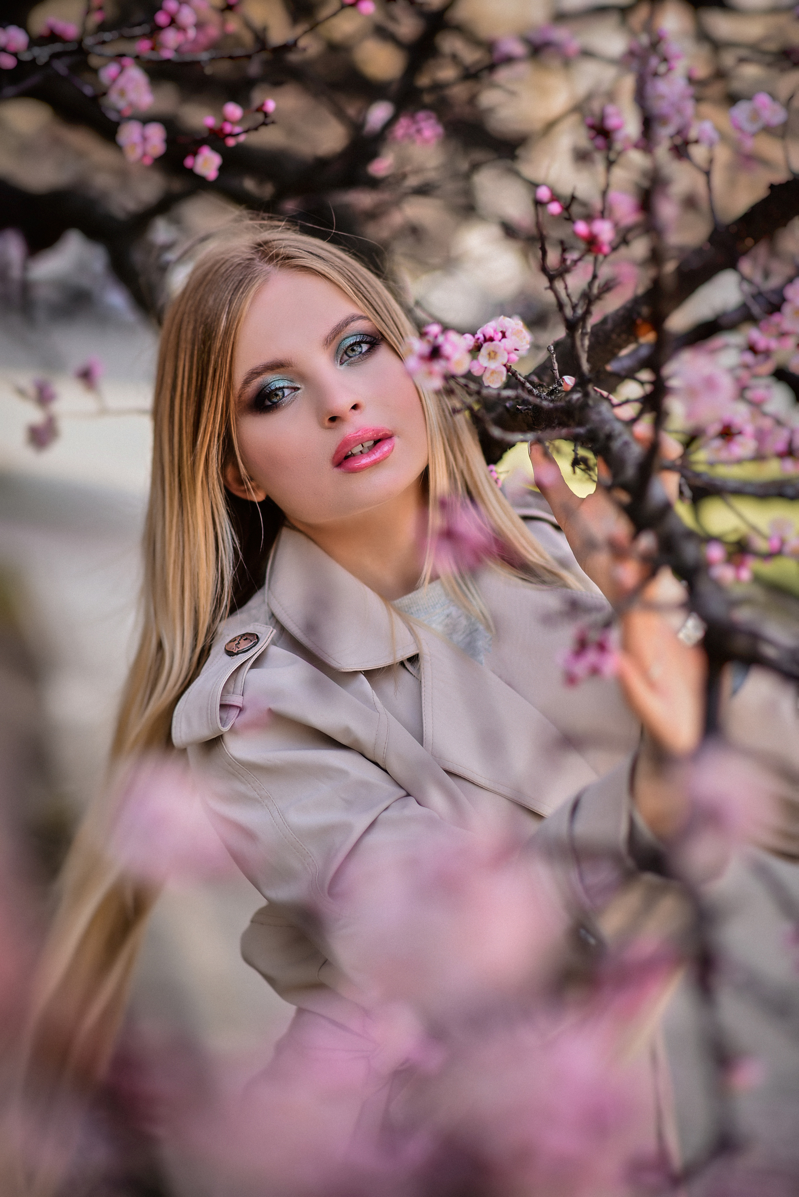 Весна. Съемка в цветении. Семейный и свадебный фотограф в Донецке Донская Анастасия