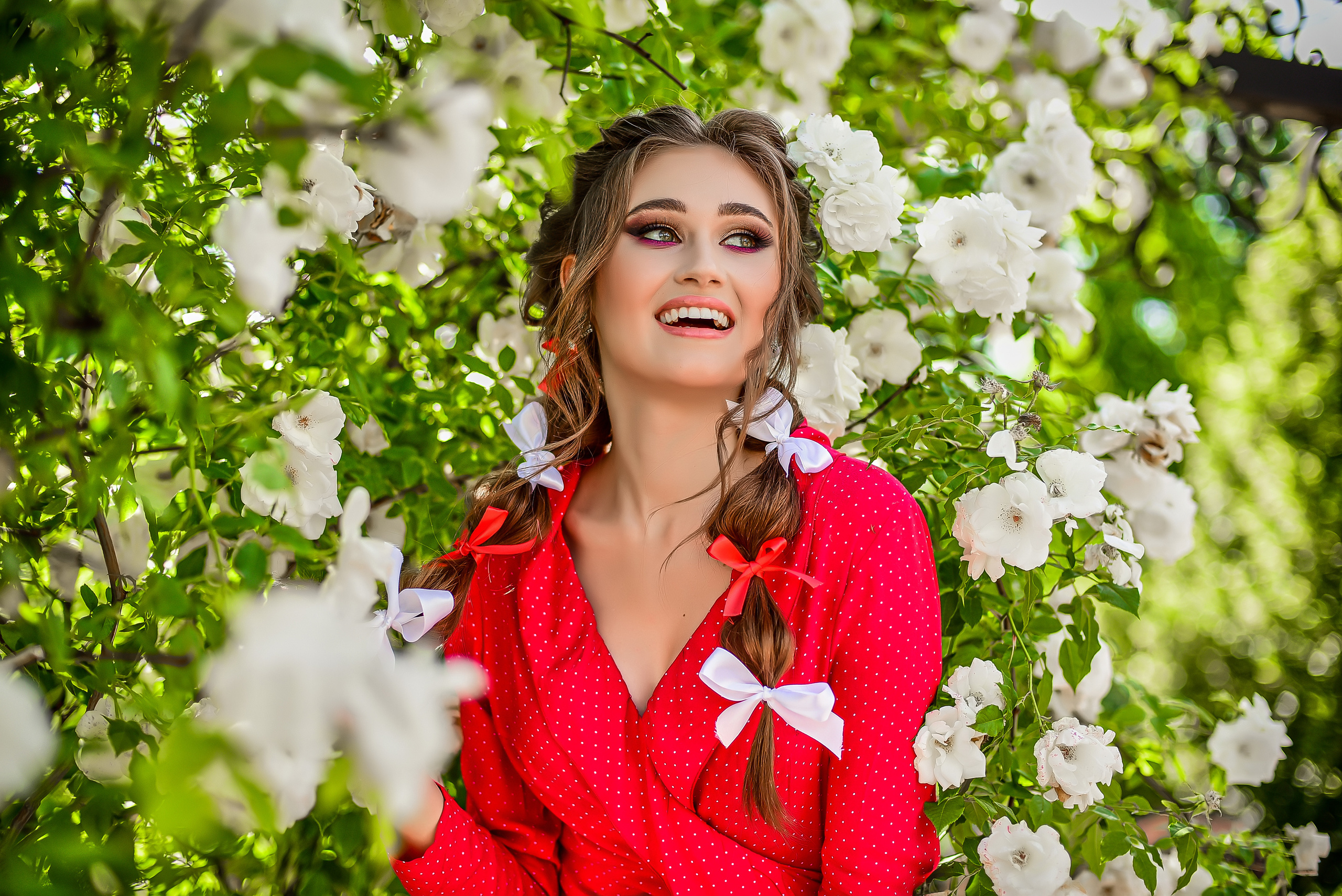 Весна. Съемка в цветении. Семейный и свадебный фотограф в Донецке Донская Анастасия