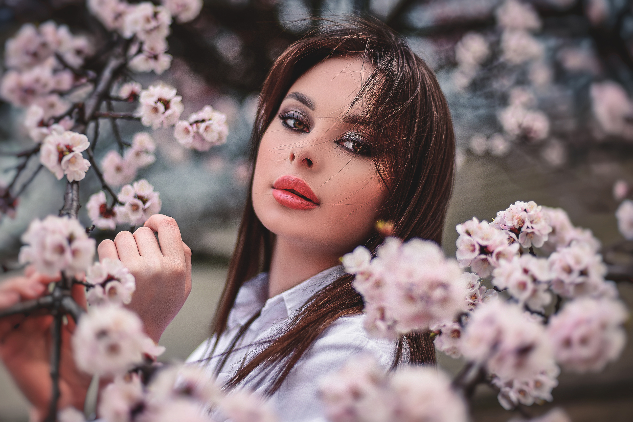 Весна. Съемка в цветении. Семейный и свадебный фотограф в Донецке Донская Анастасия