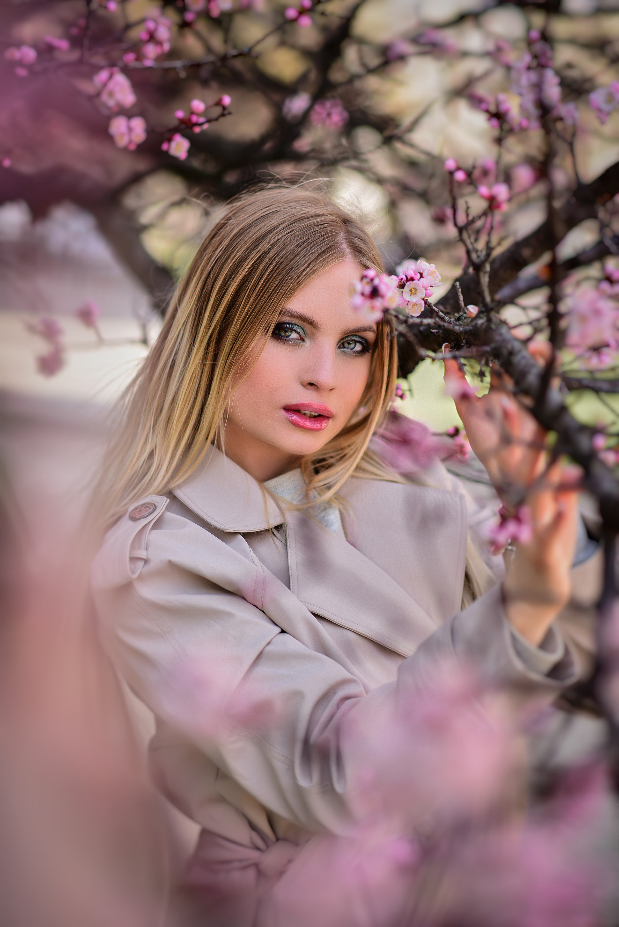 Весна. Съемка в цветении. Семейный и свадебный фотограф в Донецке Донская Анастасия