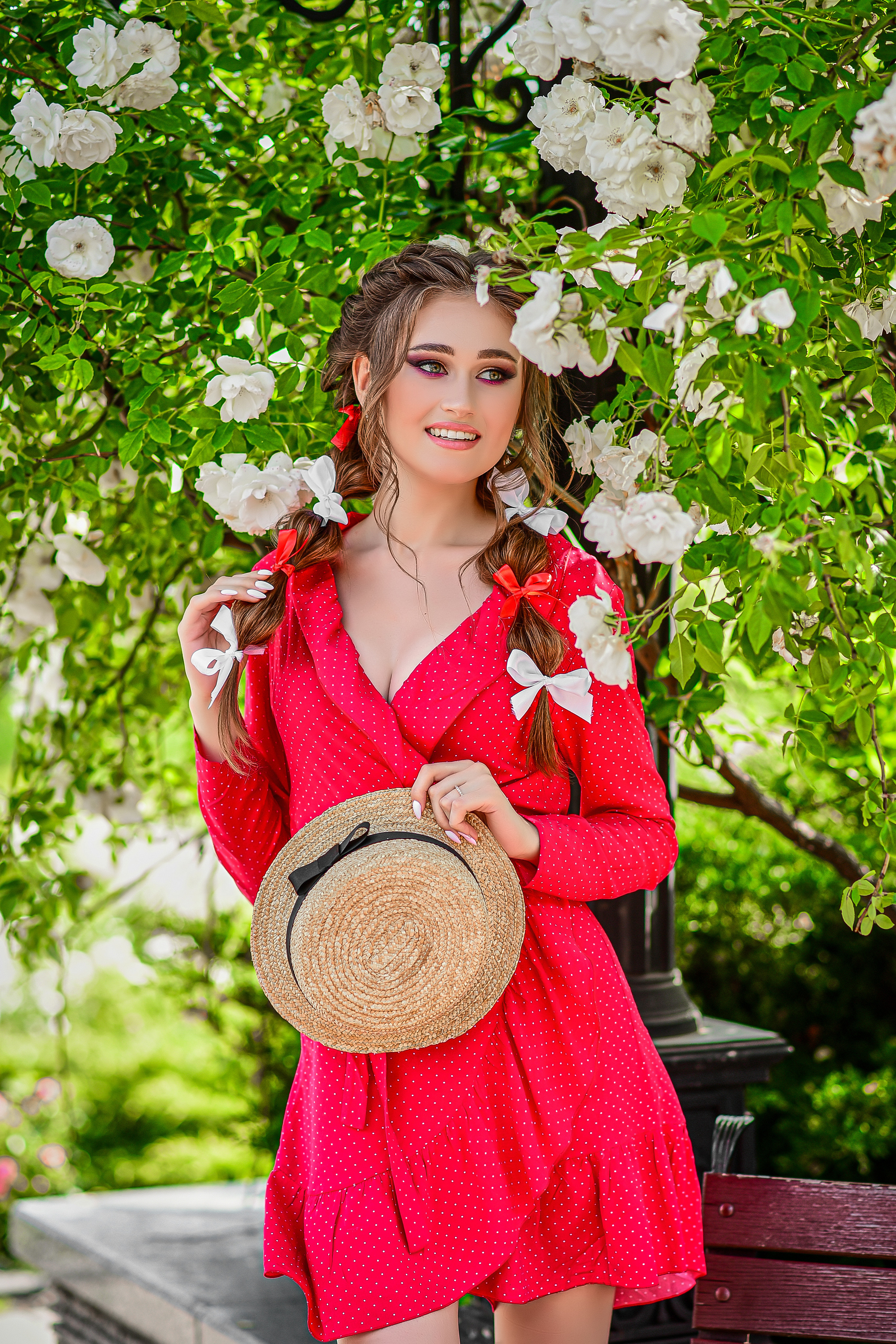 Весна. Съемка в цветении. Семейный и свадебный фотограф в Донецке Донская Анастасия