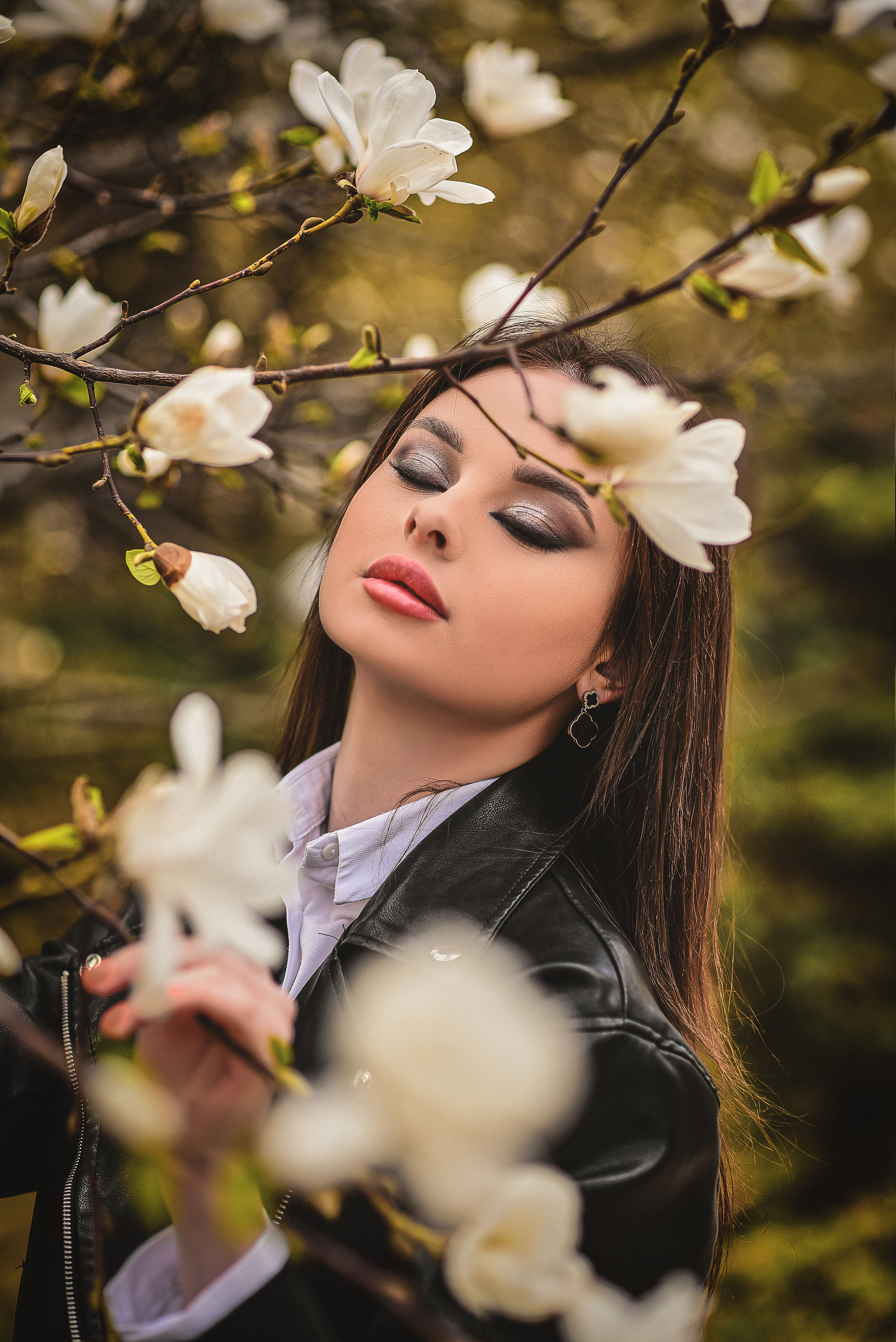 Весна. Съемка в цветении. Семейный и свадебный фотограф в Донецке Донская Анастасия