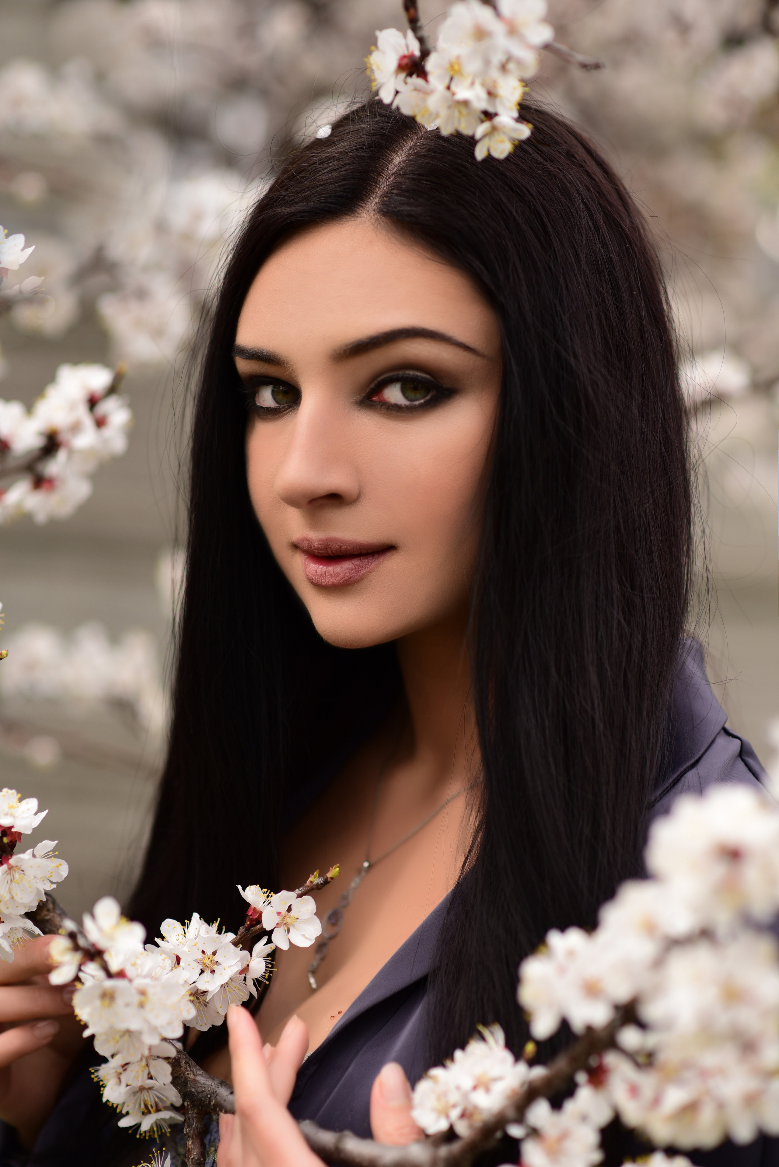 Весна. Съемка в цветении. Семейный и свадебный фотограф в Донецке Донская Анастасия