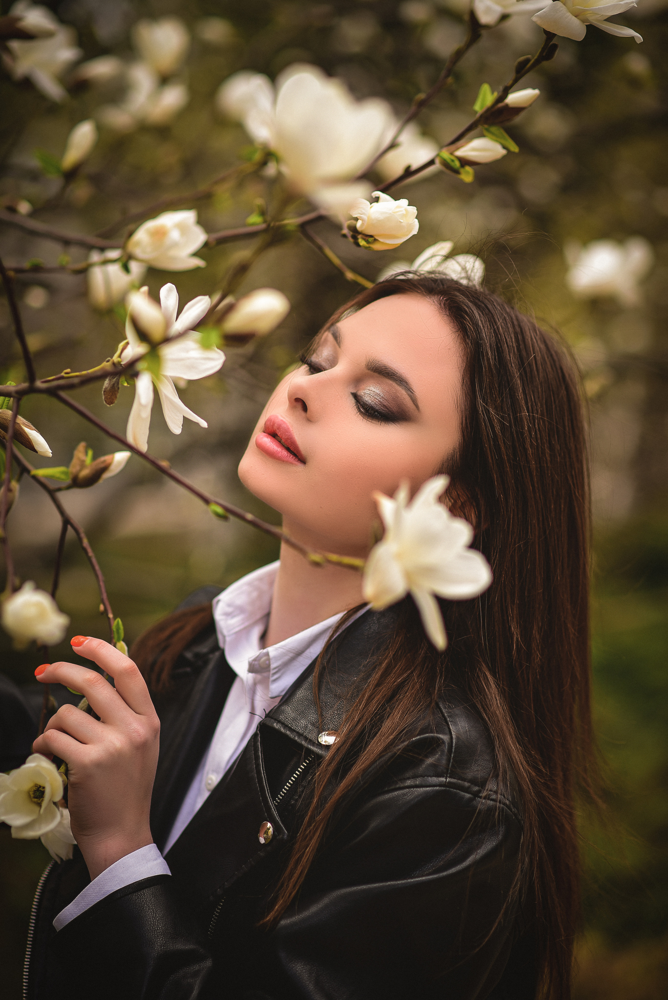 Весна. Съемка в цветении. Семейный и свадебный фотограф в Донецке Донская Анастасия