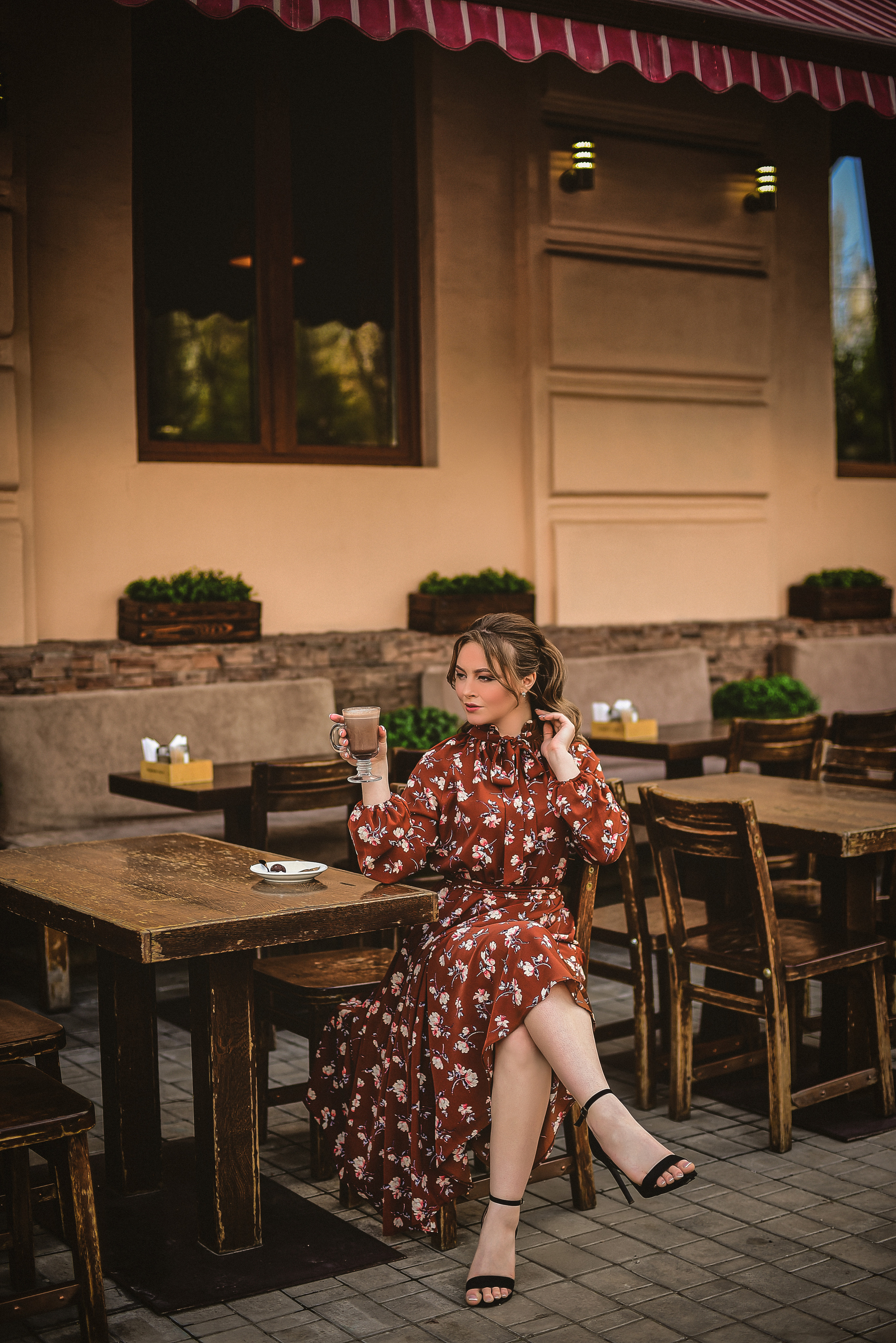 Съемка в кафе, ресторане. Семейный и свадебный фотограф в Донецке Донская Анастасия