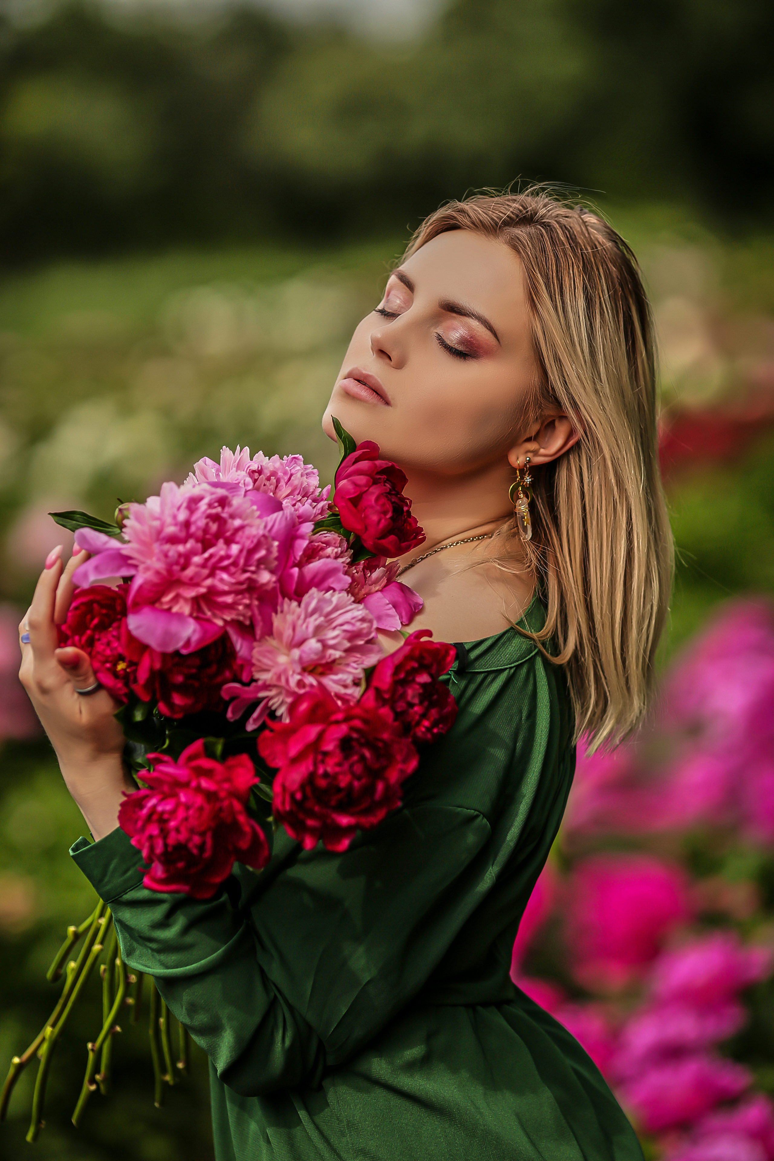 Весна. Съемка в цветении. Семейный и свадебный фотограф в Донецке Донская Анастасия
