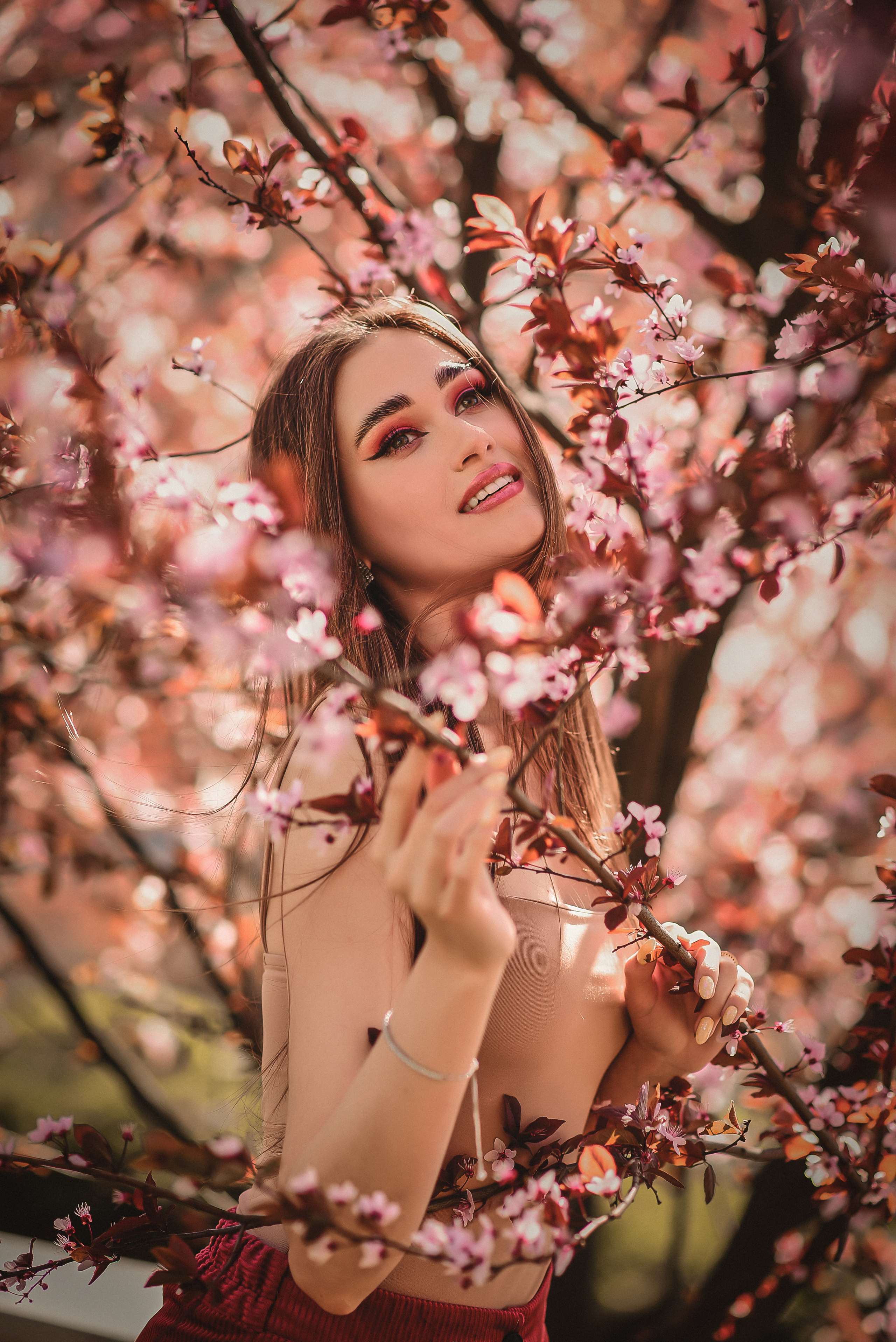 Весна. Съемка в цветении. Семейный и свадебный фотограф в Донецке Донская Анастасия