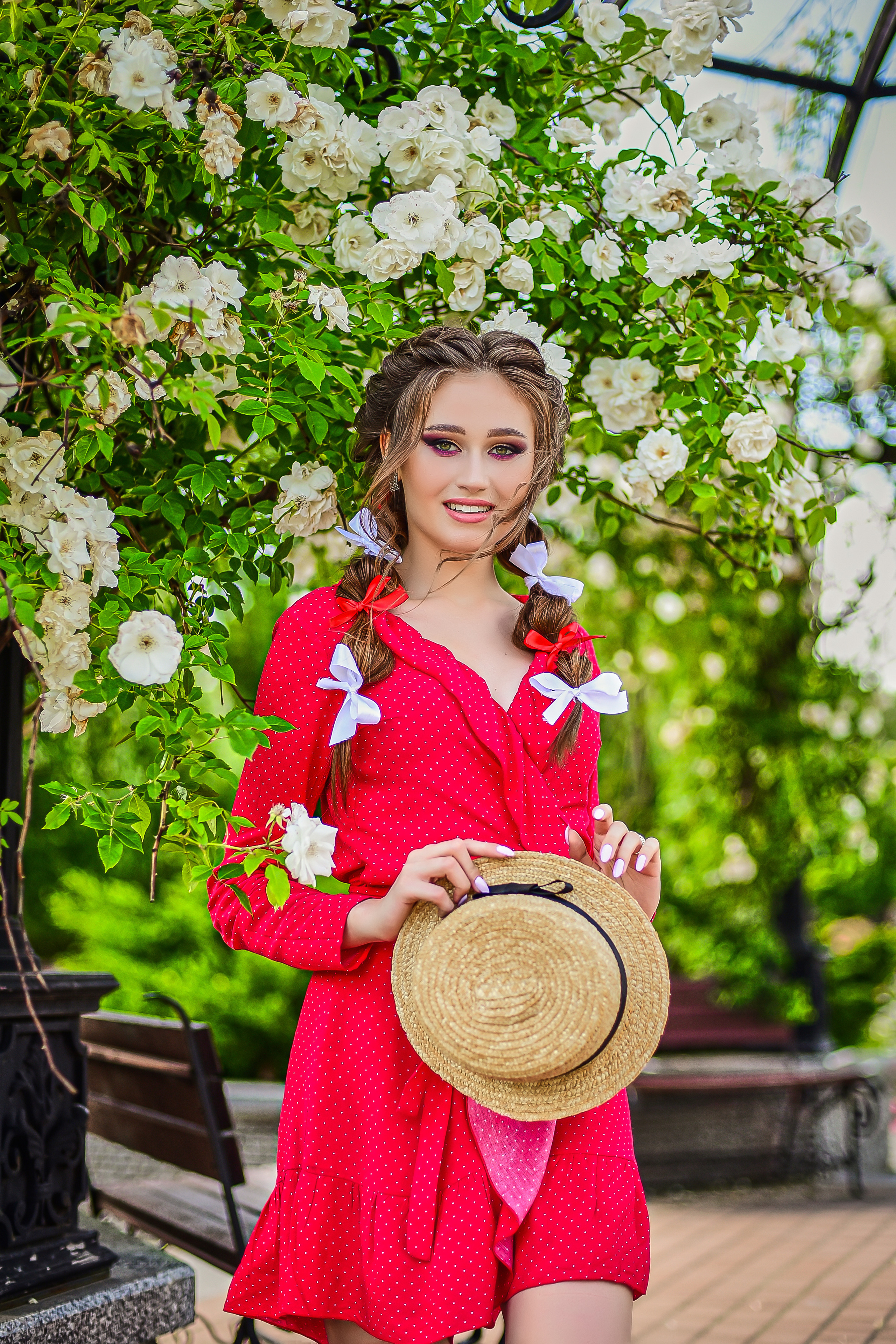 Весна. Съемка в цветении. Семейный и свадебный фотограф в Донецке Донская Анастасия