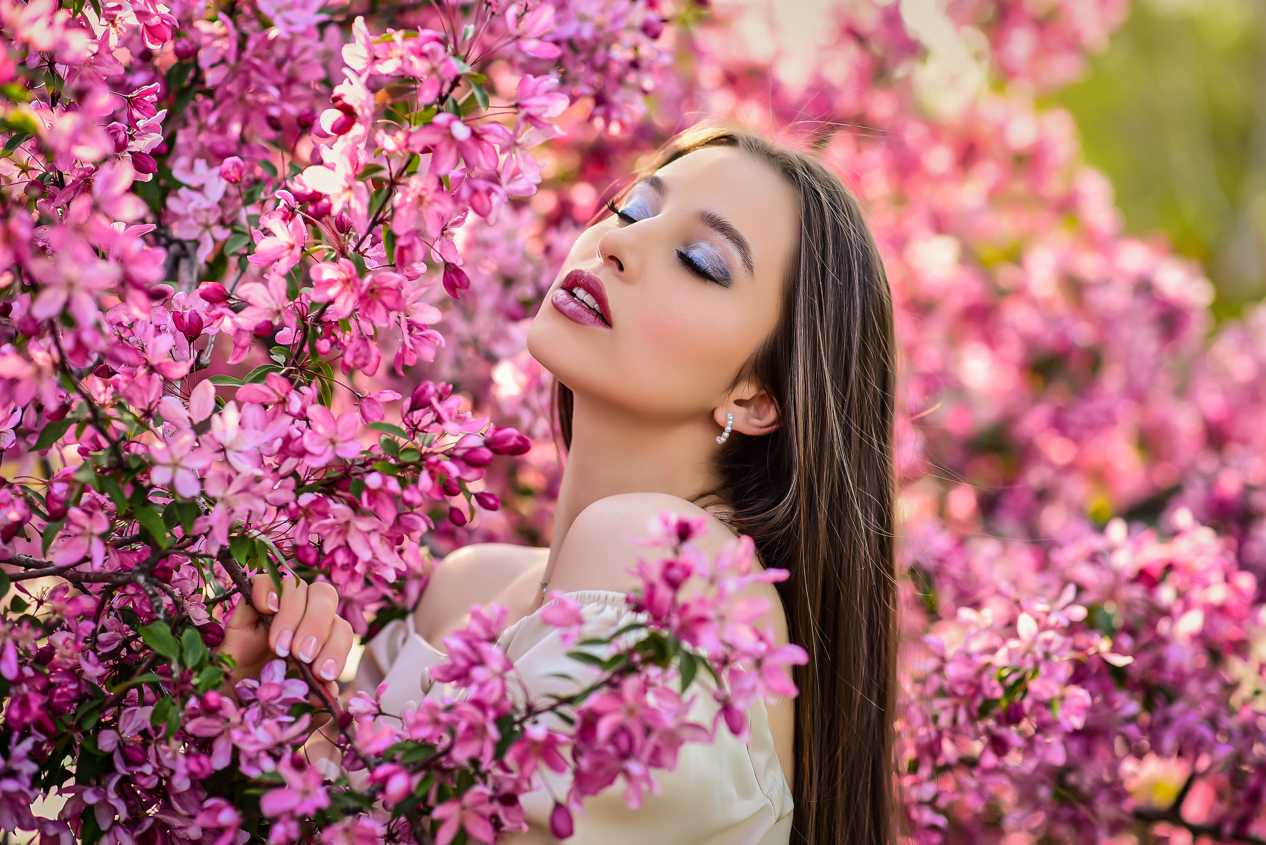 Весна. Съемка в цветении. Семейный и свадебный фотограф в Донецке Донская Анастасия