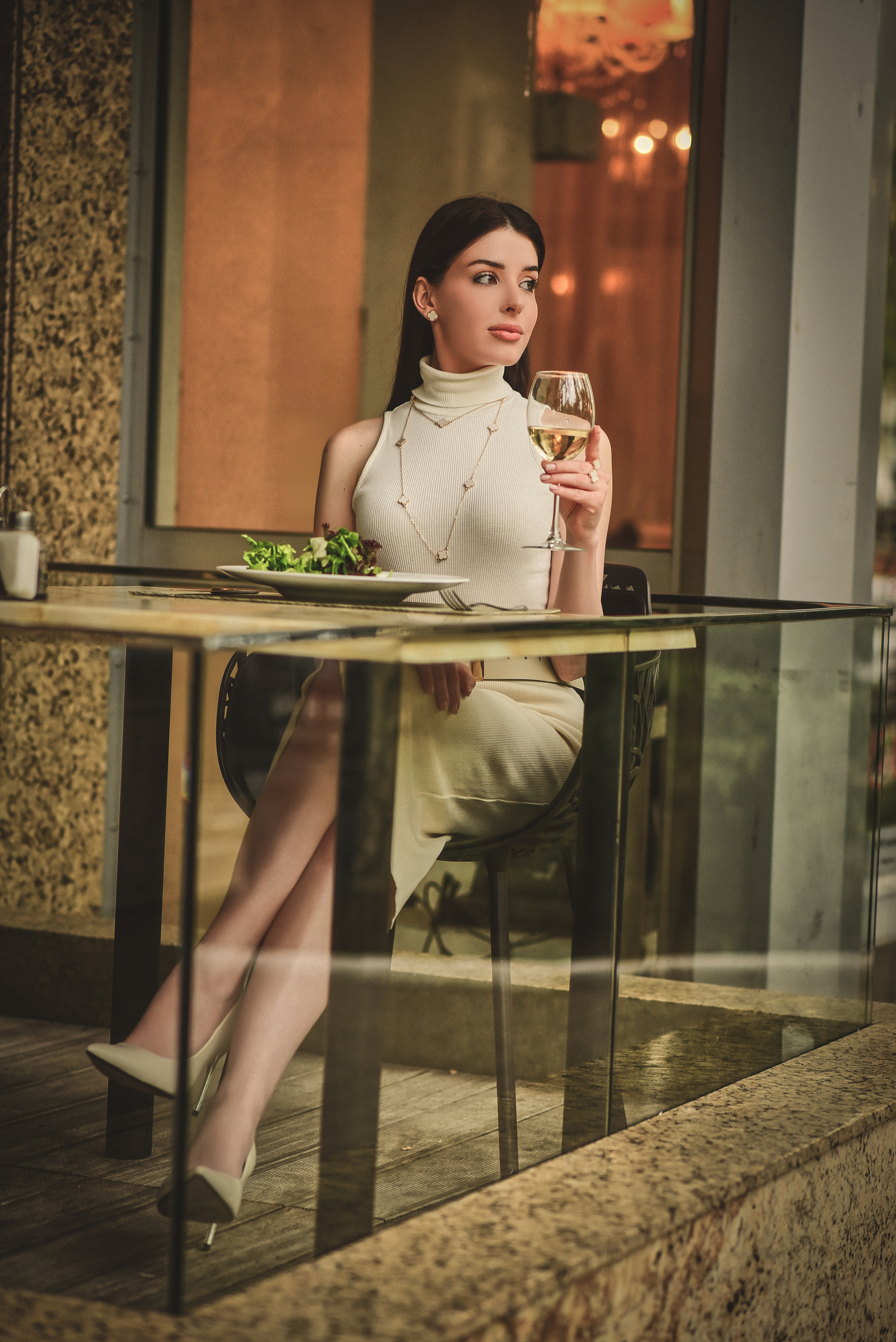 Съемка в кафе, ресторане. Семейный и свадебный фотограф в Донецке Донская Анастасия