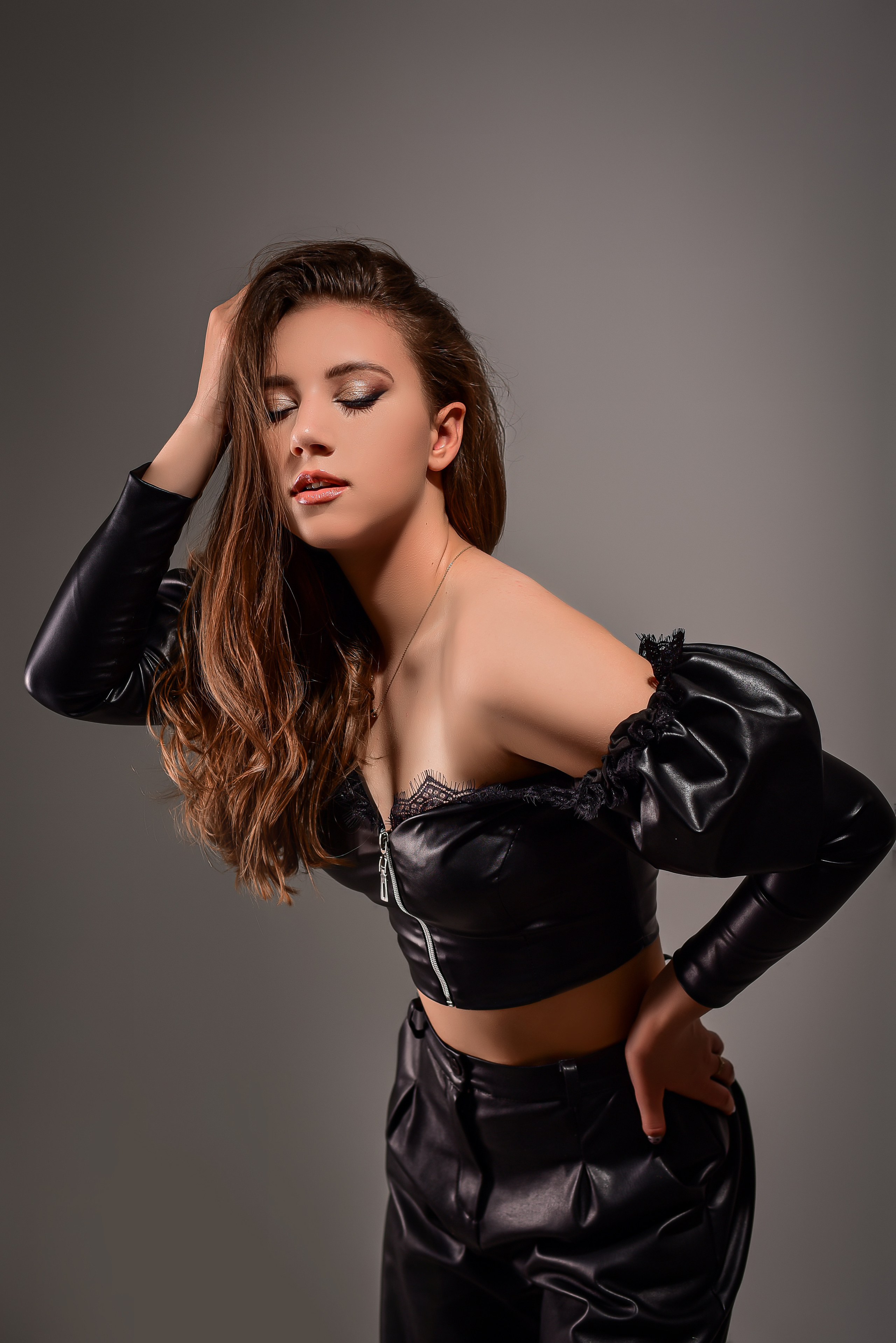 Фоновая студия. Семейный и свадебный фотограф в Донецке Донская Анастасия