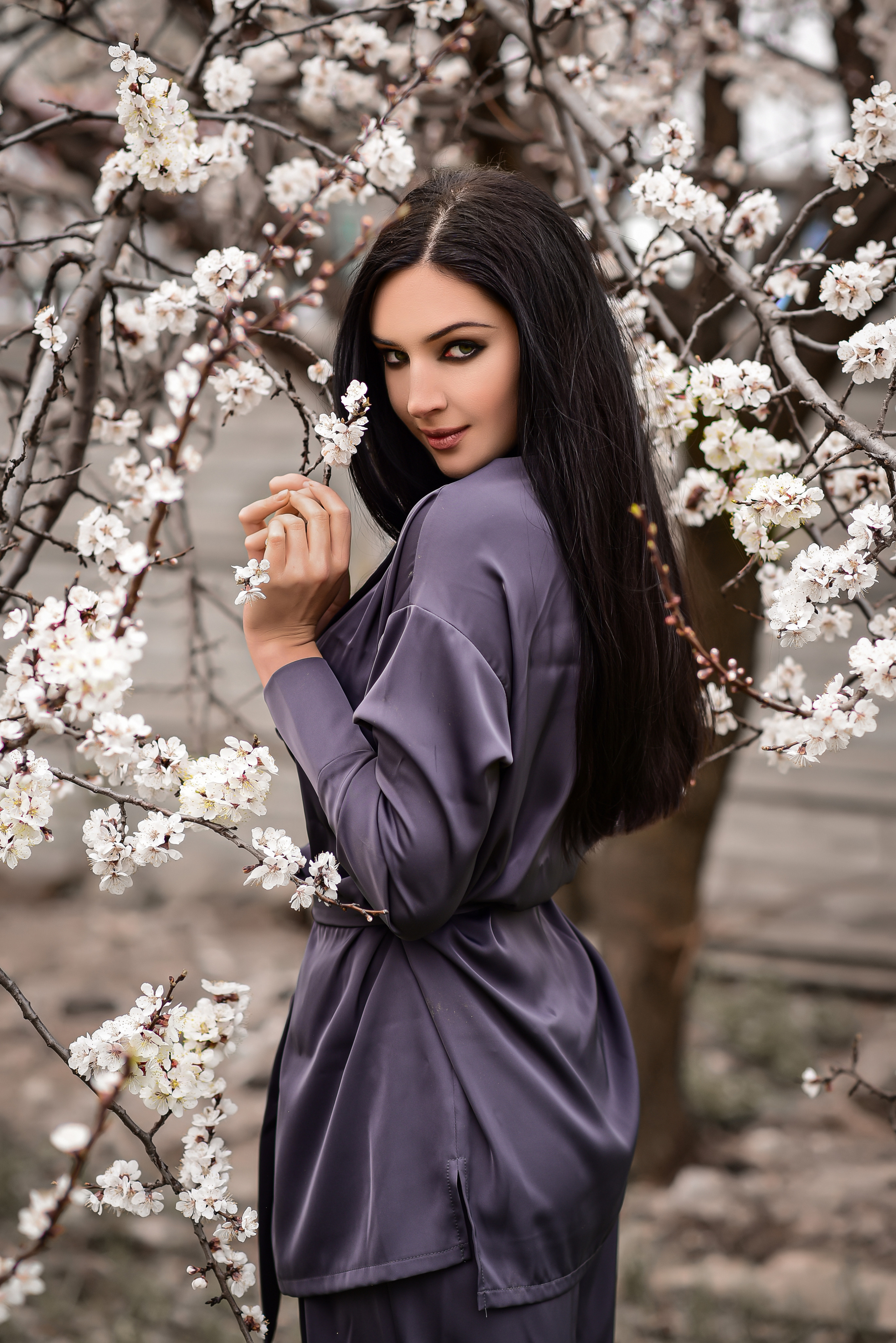 Весна. Съемка в цветении. Семейный и свадебный фотограф в Донецке Донская Анастасия