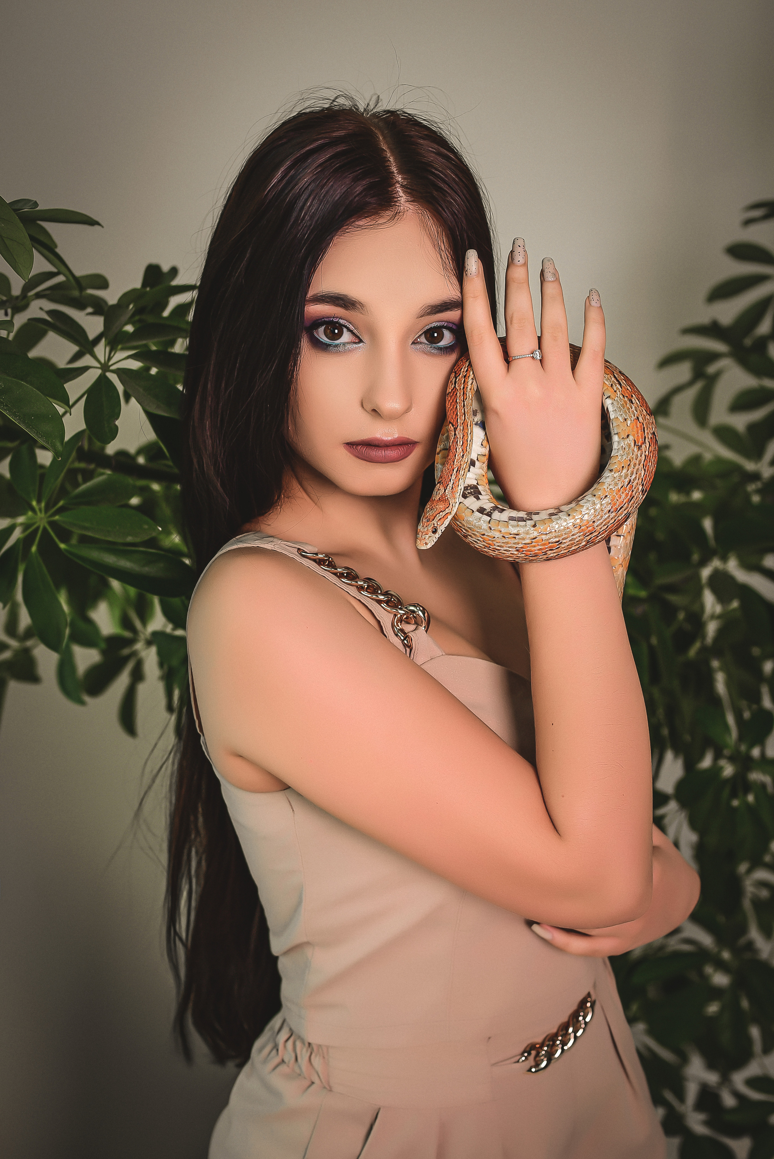 Фоновая студия. Семейный и свадебный фотограф в Донецке Донская Анастасия