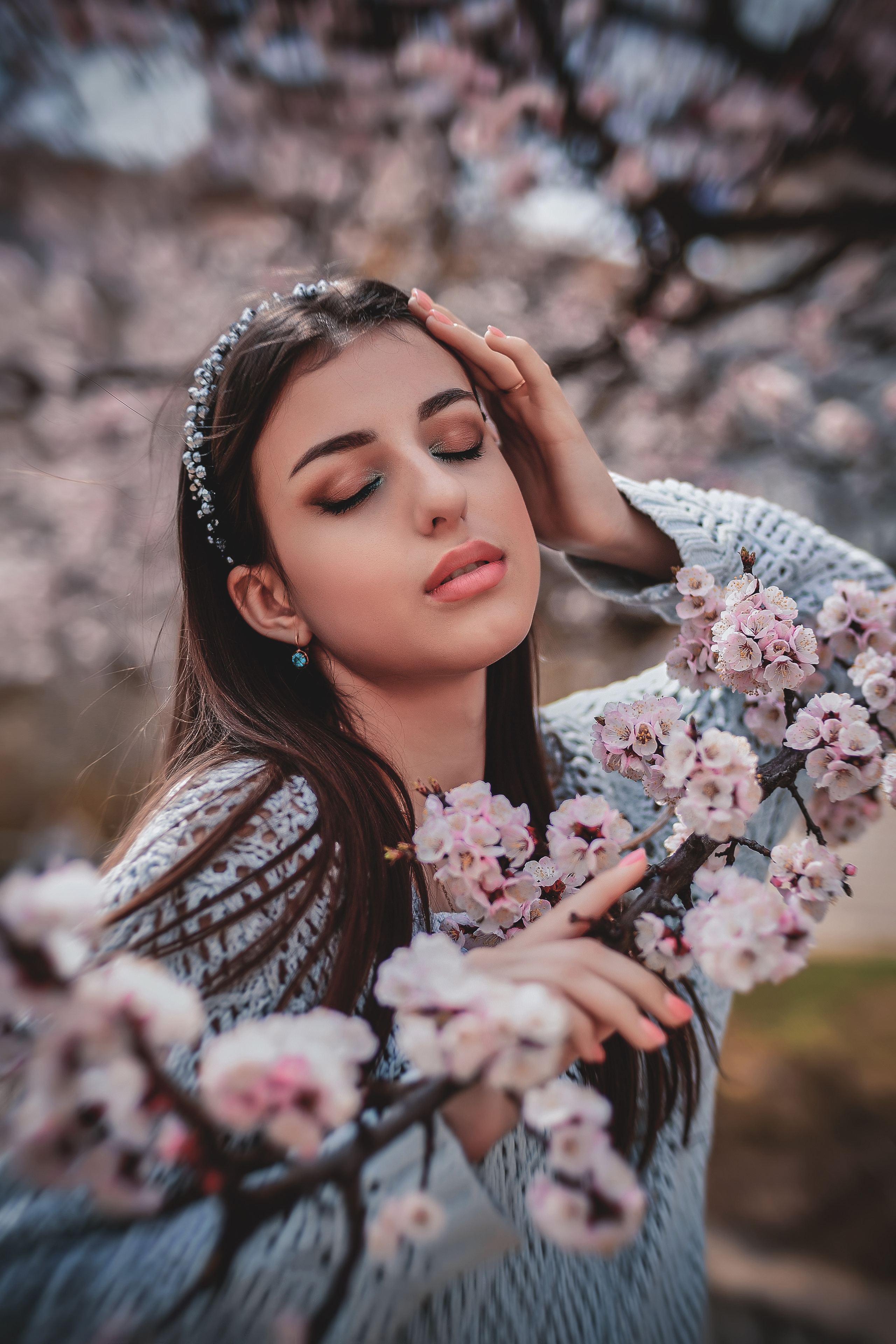 Весна. Съемка в цветении. Семейный и свадебный фотограф в Донецке Донская Анастасия