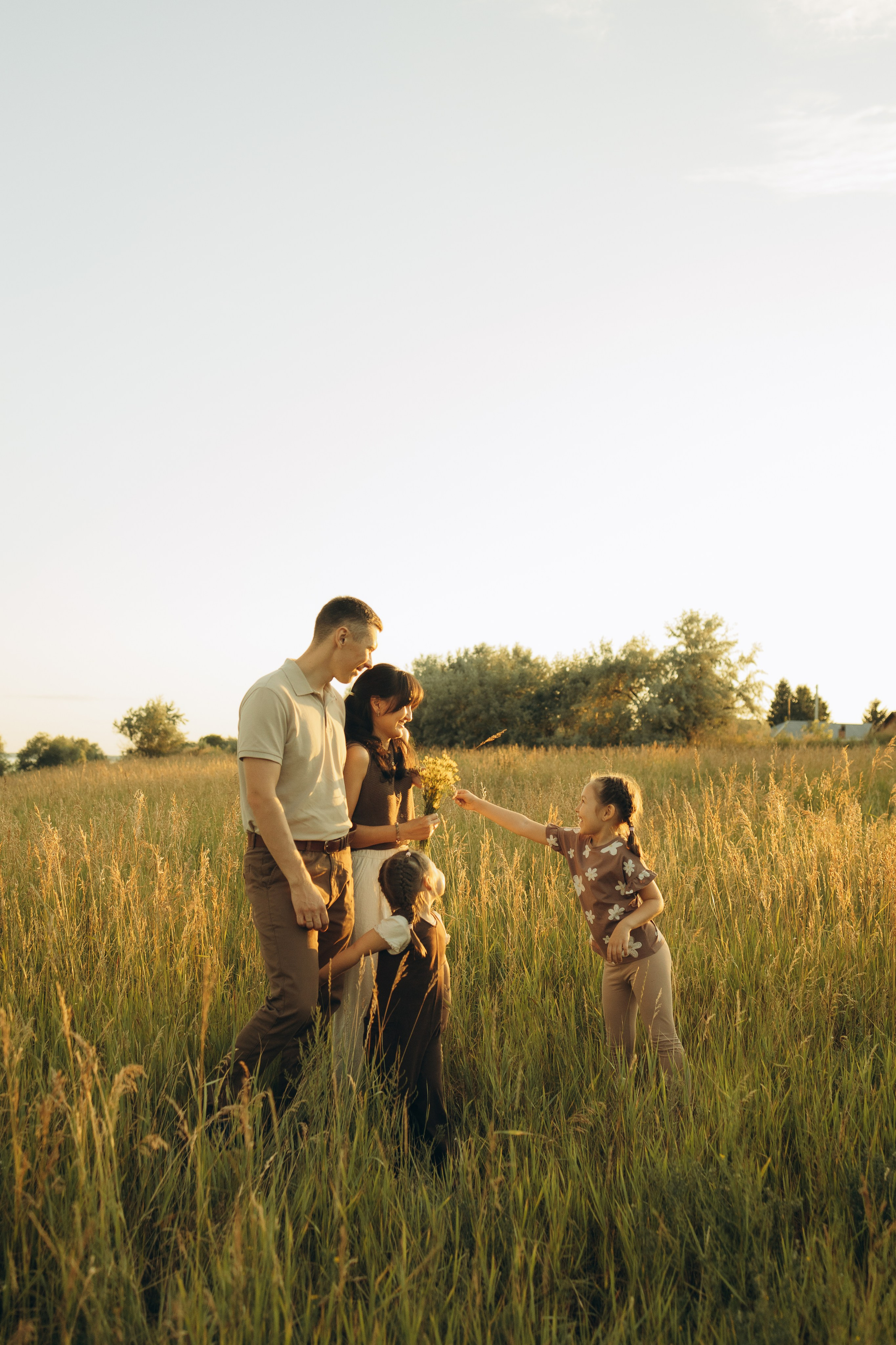 На природе. Семейный фотограф Новосибирск Фотограф на выписку Новосибирск