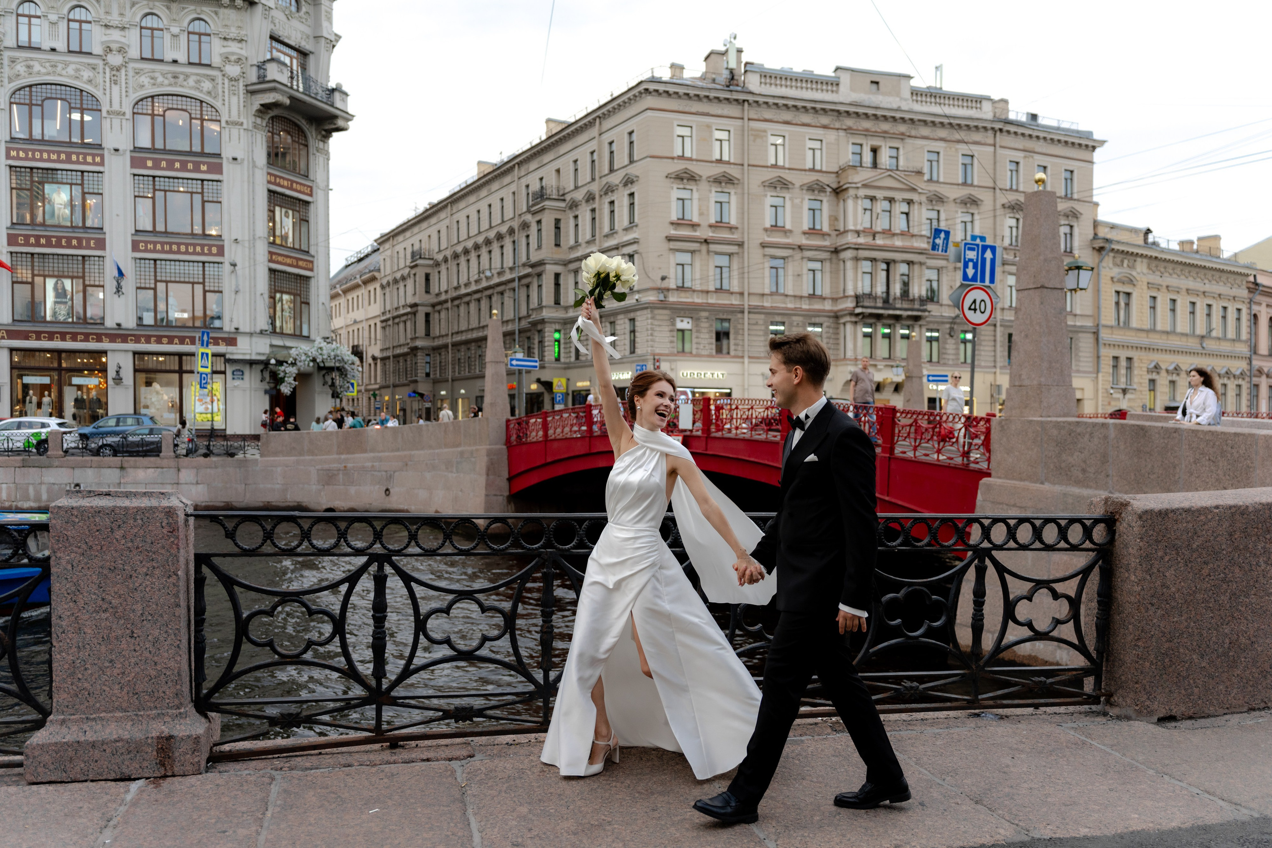 Свадебная съемка на закате. Свадебный фотограф Александр Невский в Санкт-Петербурге