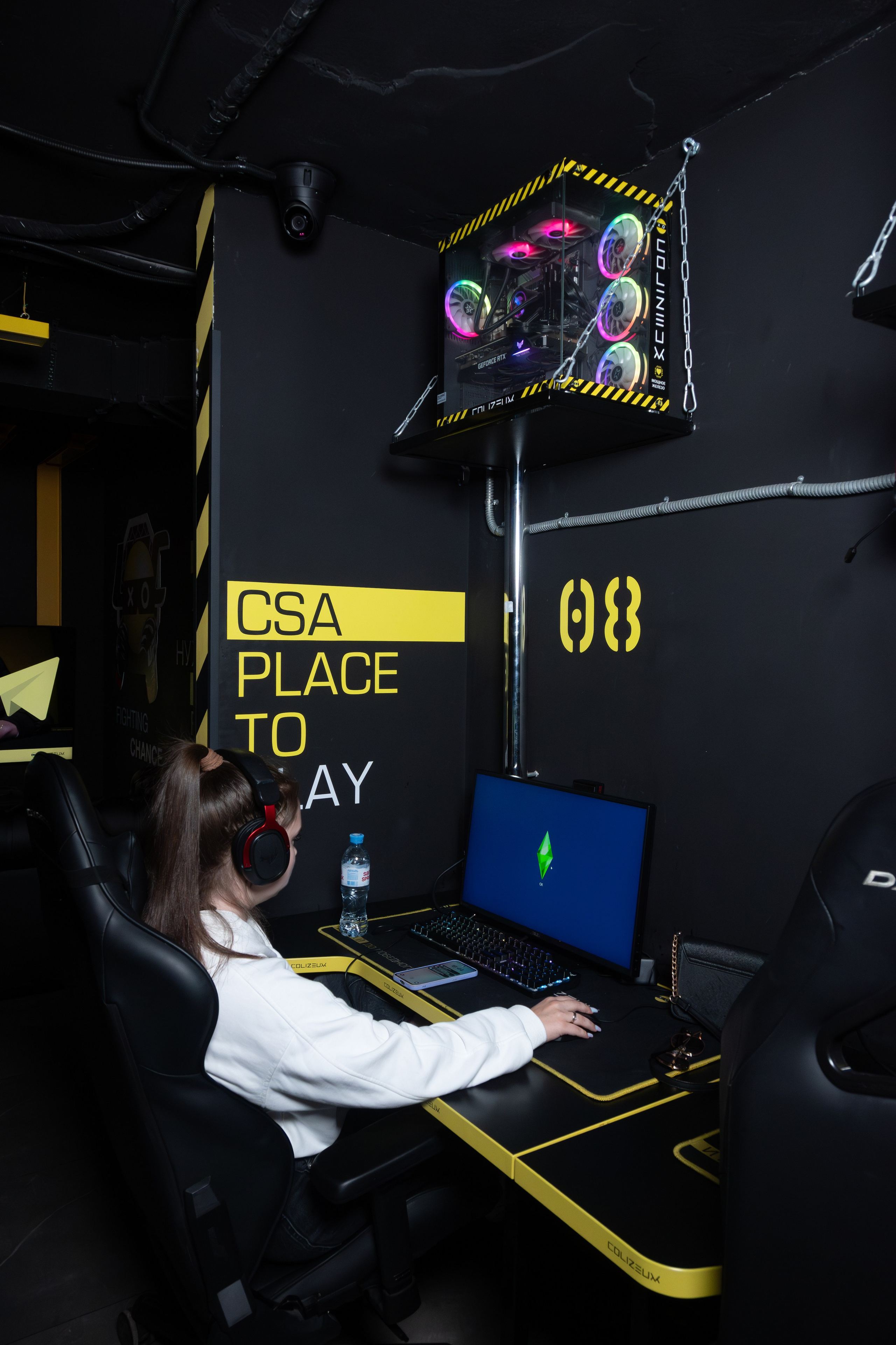 Репортаж в киберспортивном клубе Kolizeum. Фотограф мероприятий в Москве
