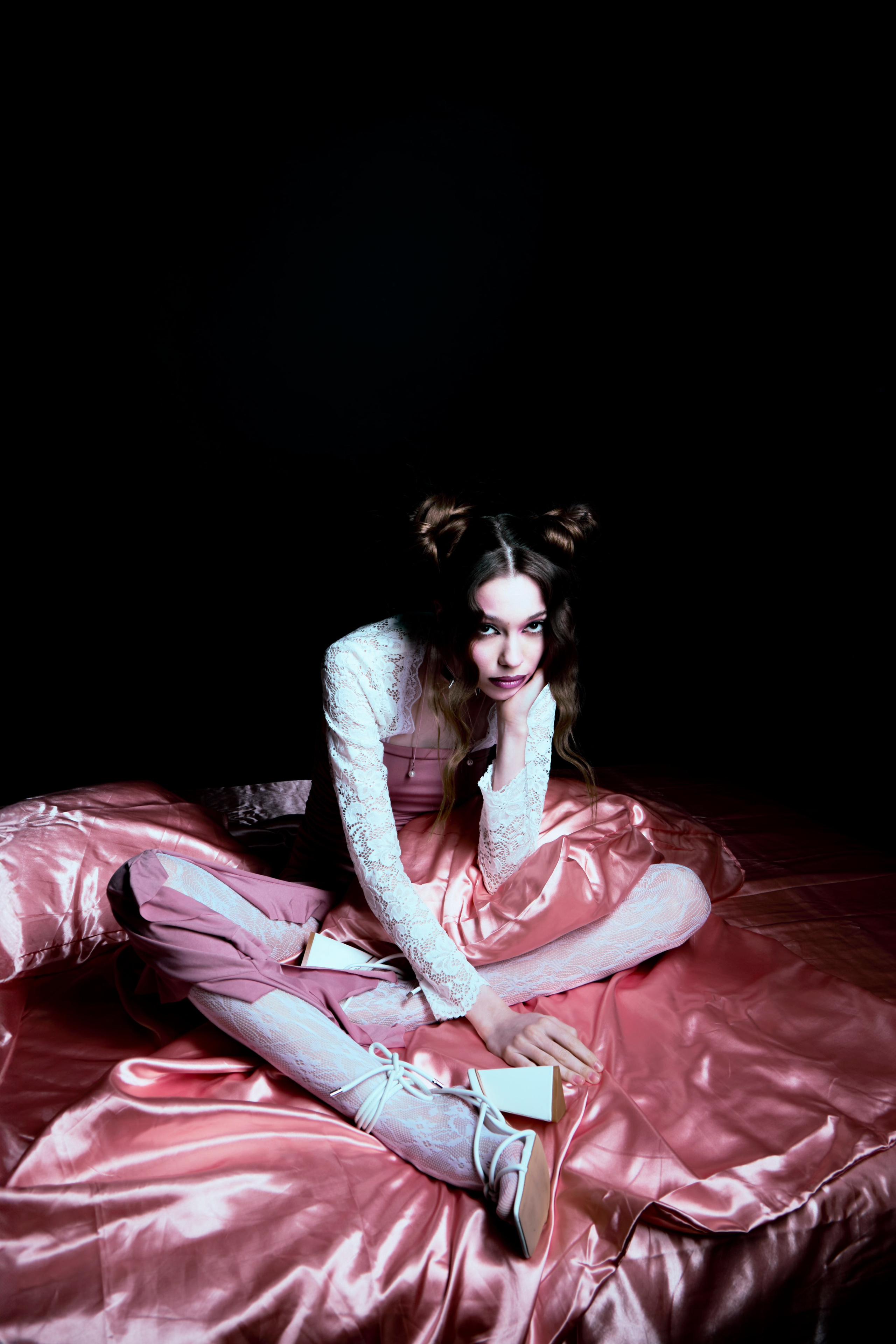 Pink Bed. Arina Kharakhashian