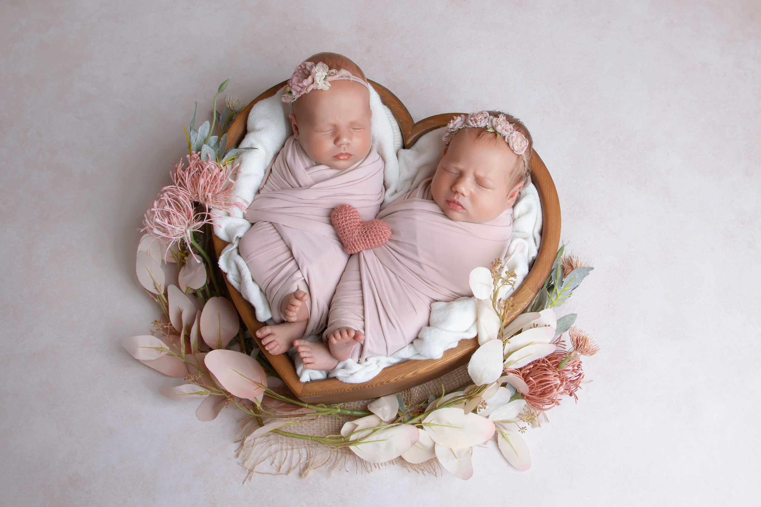 Портфолио. Самая первая фотосессия малыша! Профессиональная съемка новорожденных Newborn в Москве и МО!