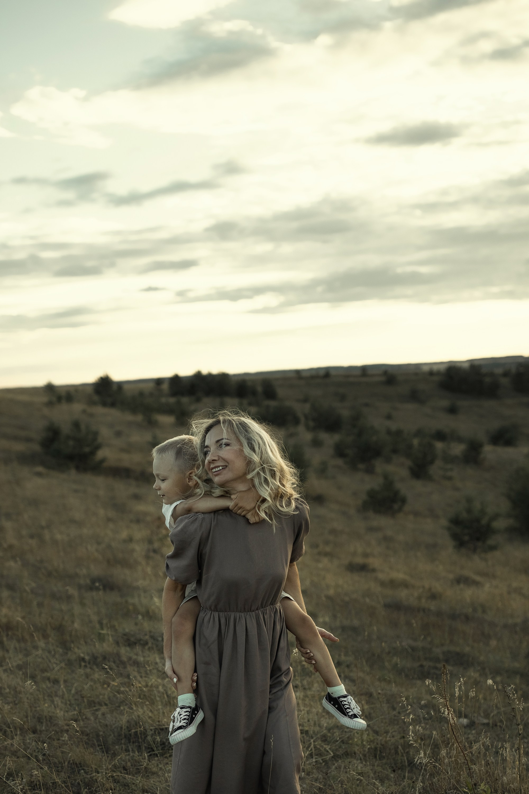 Счастливая семья на фотосессии в Тамбове