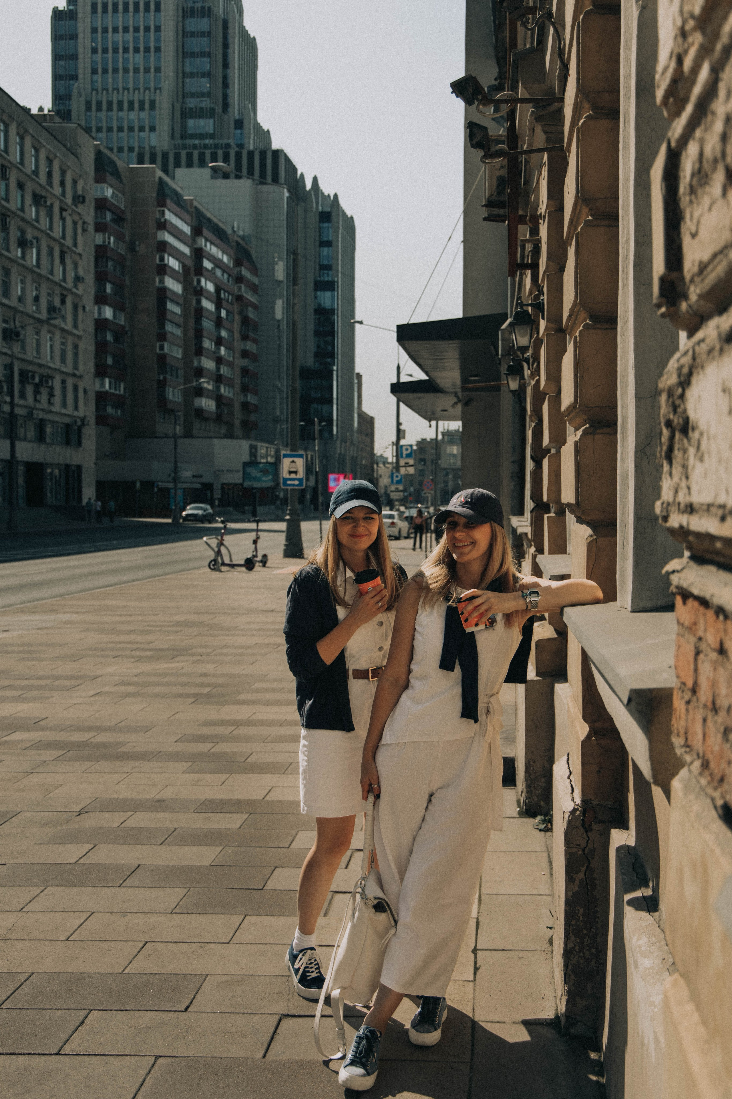 Прогулка Лиза и Марина. Фотограф lifestylе в Москве Пшеничная Анастасия