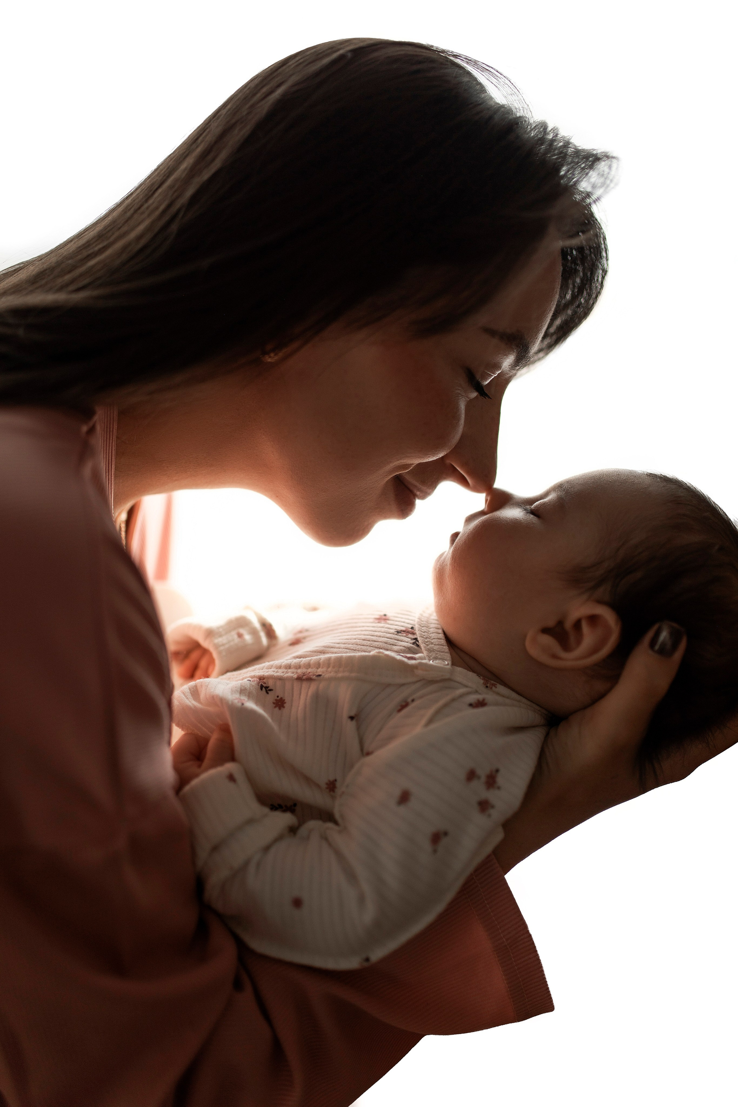 | ПЕРВЫЕ МГНОВЕНИЯ |