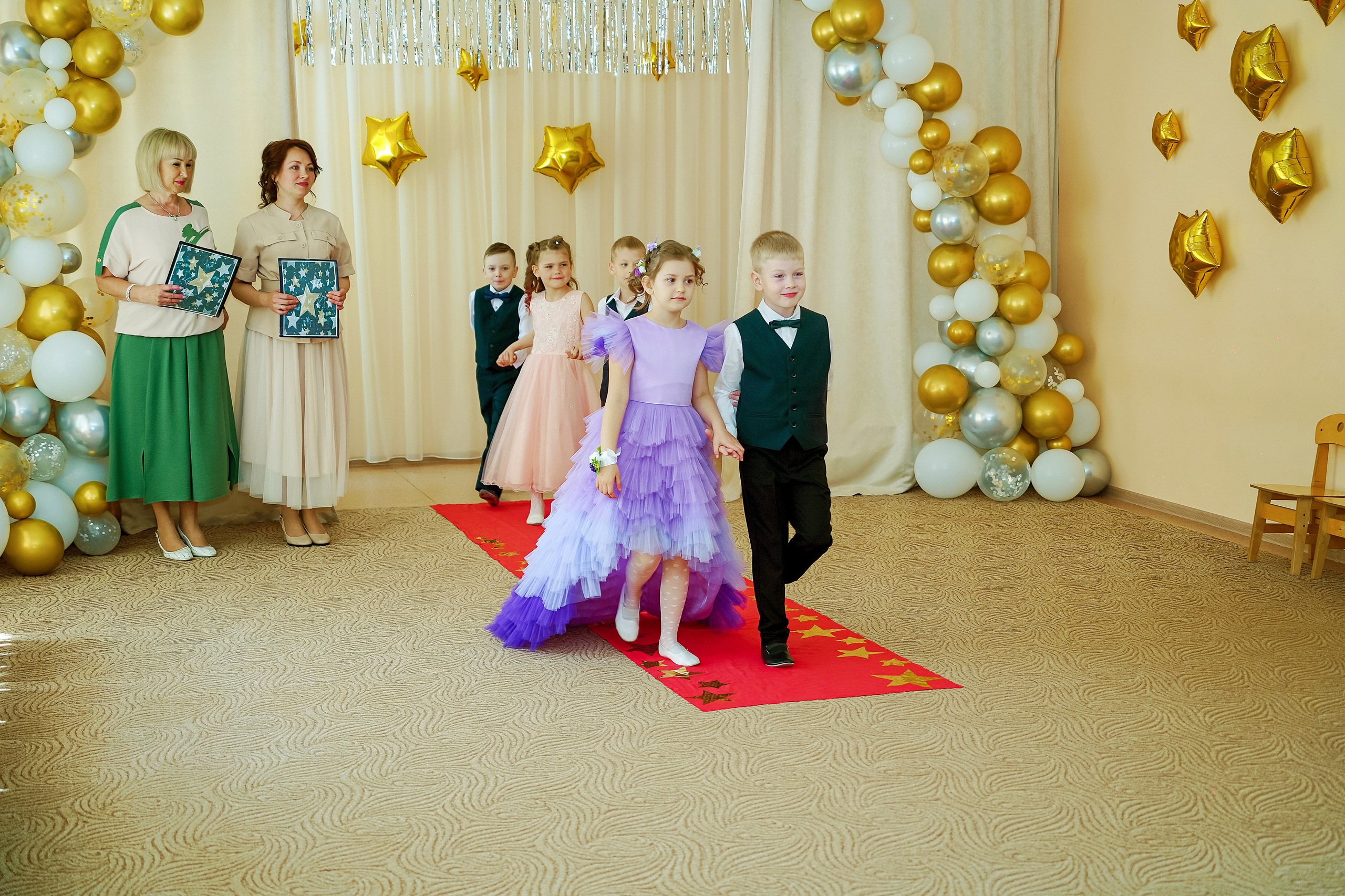 Фотосъемка видеосъёмка фотограф видеооператор новогодних утренников  в. Фотограф, видеооператор Нина Коршунова